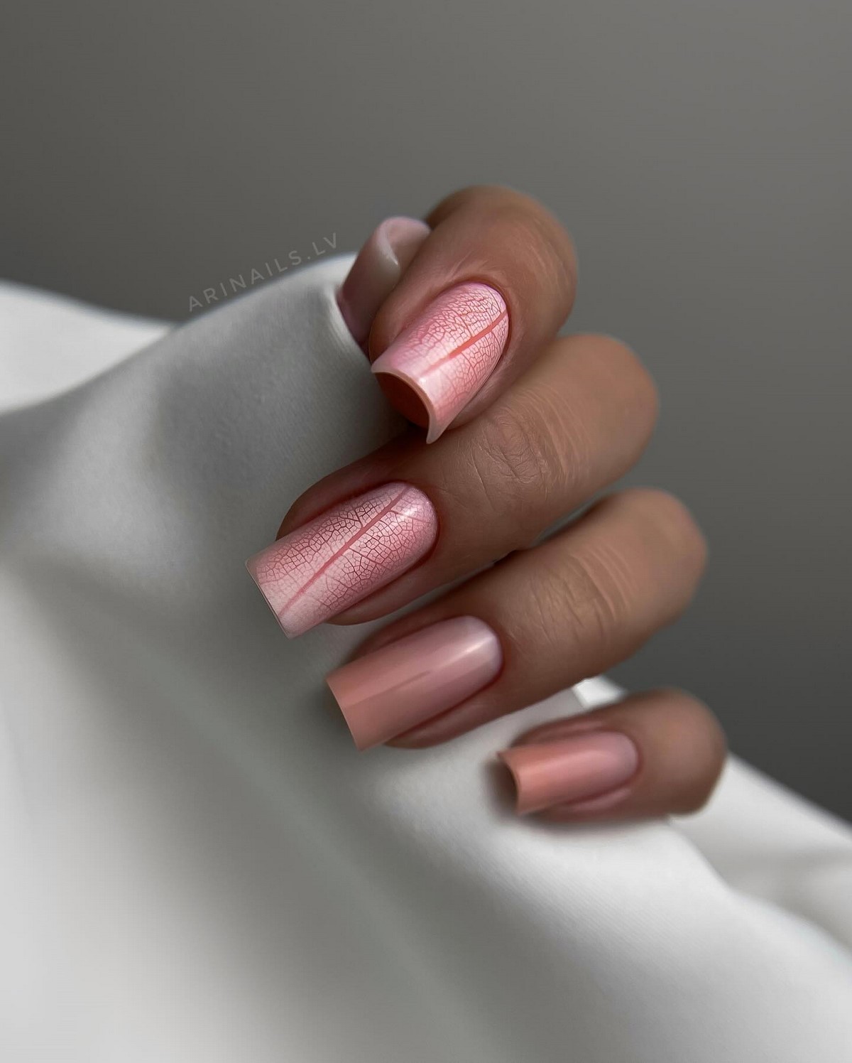 Уход за кожей губ зимой: рабочие методы защиты и восстановления