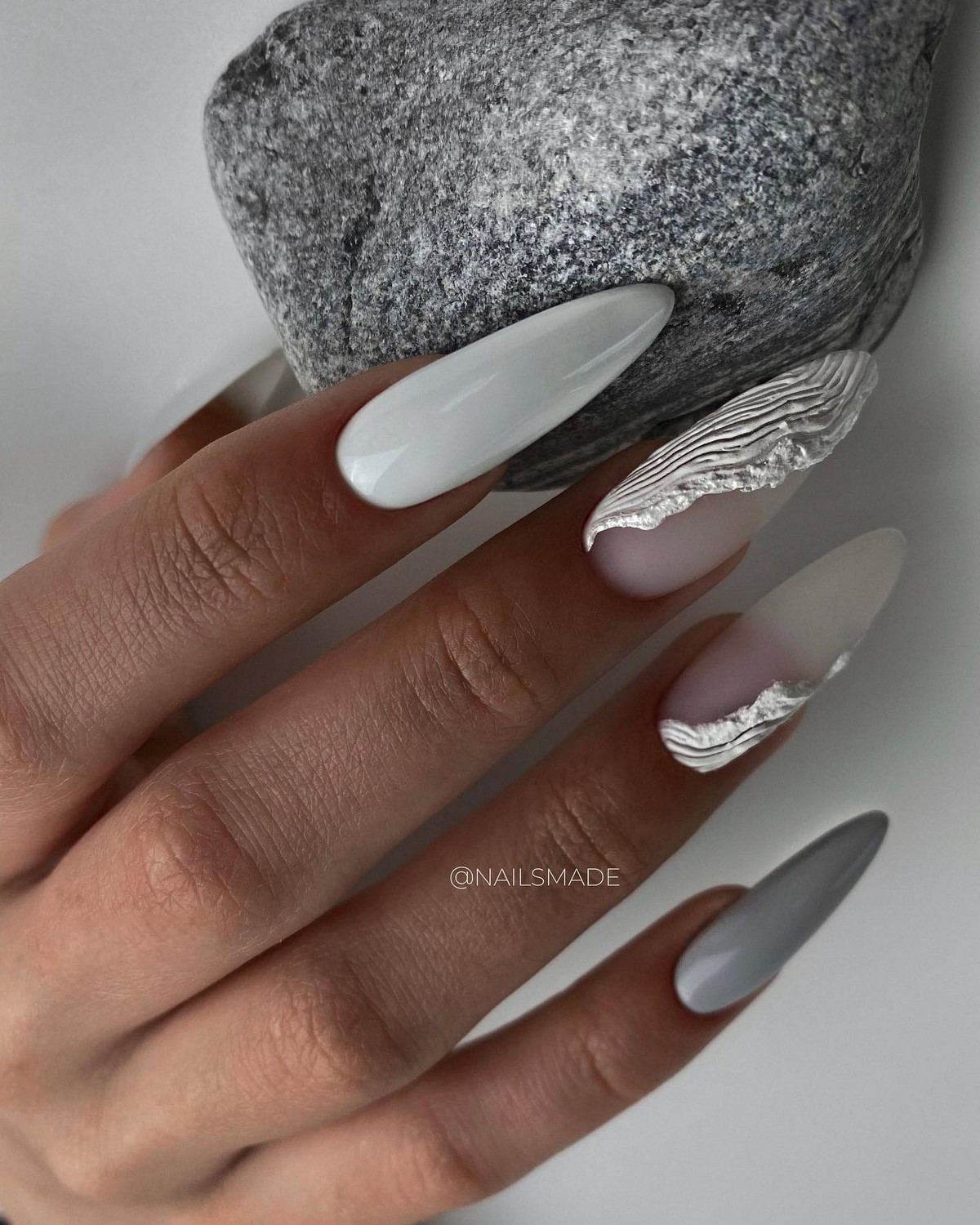 Гид по трендам на головные уборы осень-зима 2026-2027 — фото