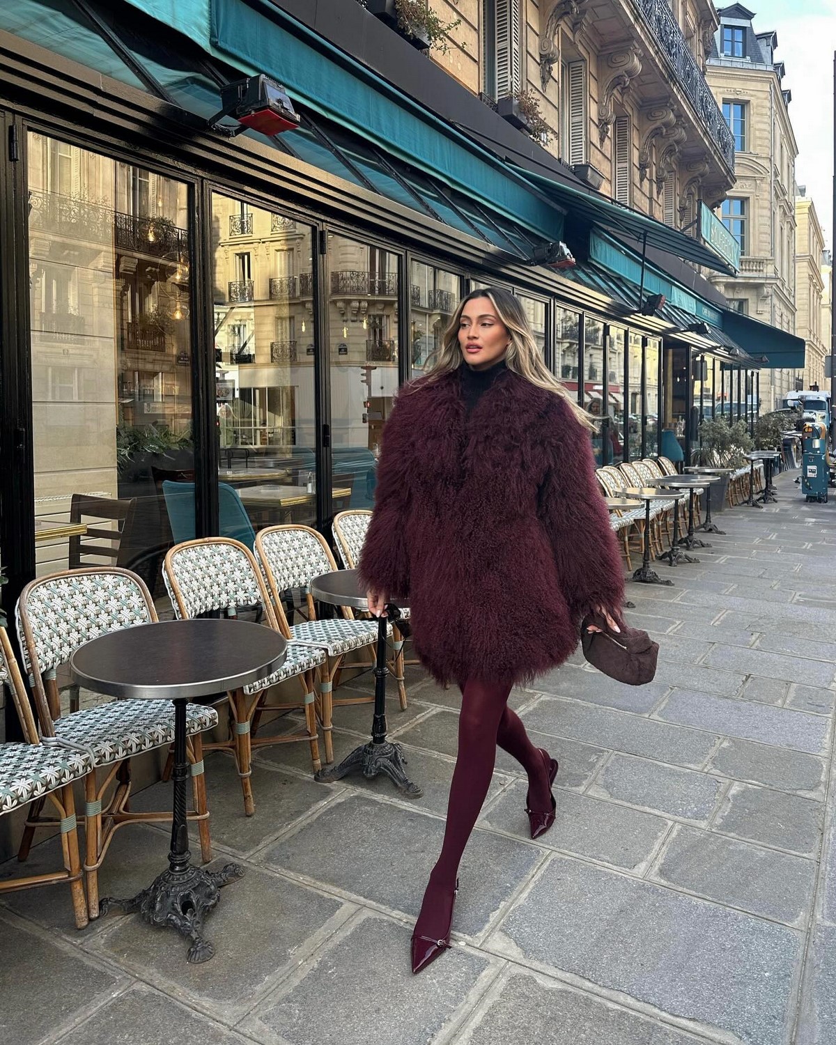 Актуальные пиджаки весна-лето 2026 – модные образы