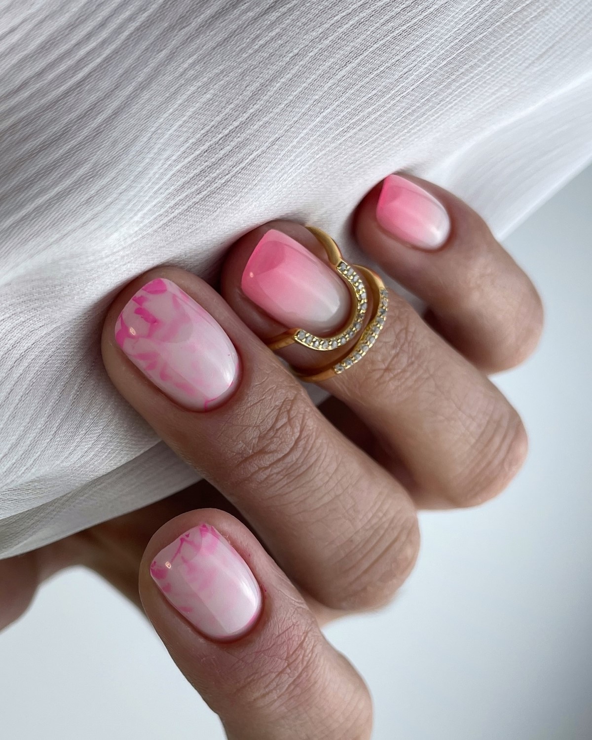 Тренды на пальто 2026: модные фасоны, цвета, принты на фото