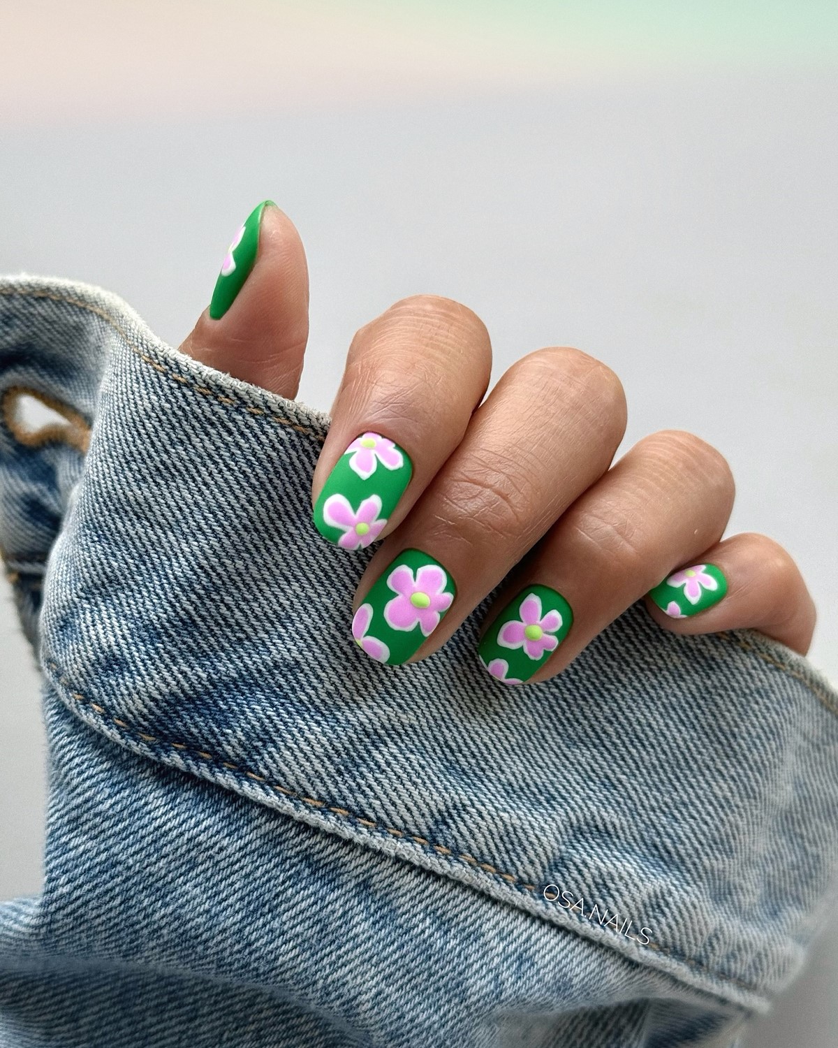 Тренды маникюра в июне 2026: главные новинки летнего сезона