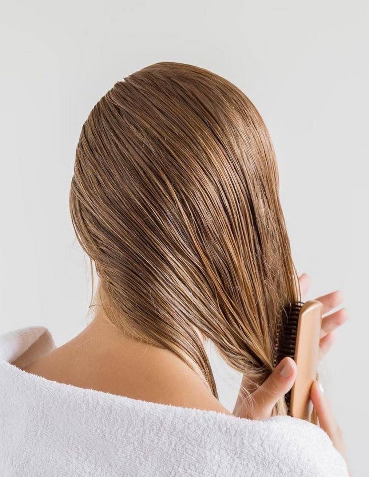 Сухая кожа головы vs перхоть: как распознать и лечить