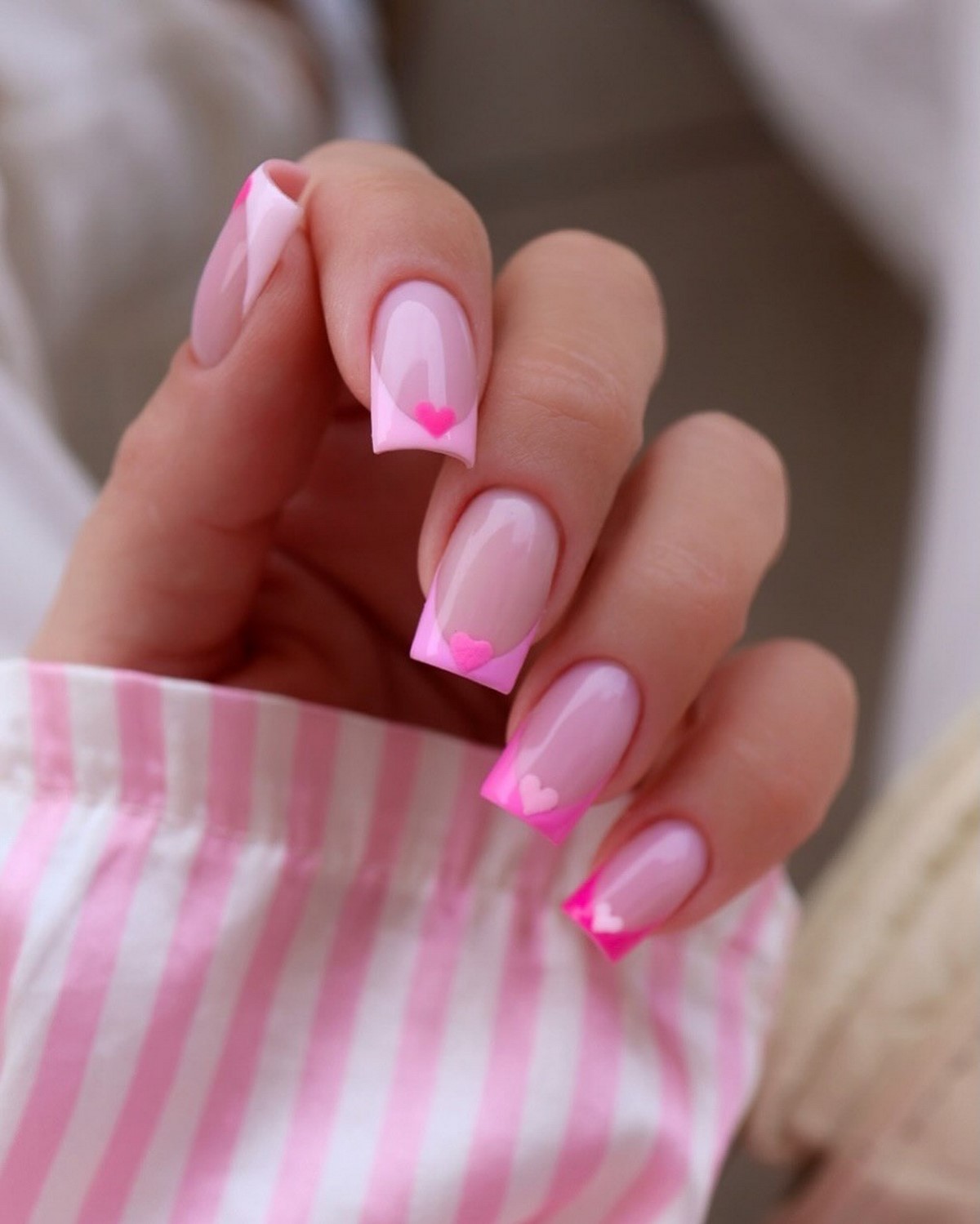 Сердечки на ногтях в феврале 2026: романтика в деталях