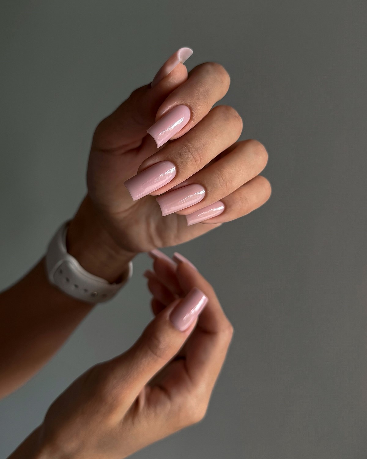 Однотонный маникюр 2026: красивые ногти со вкусом