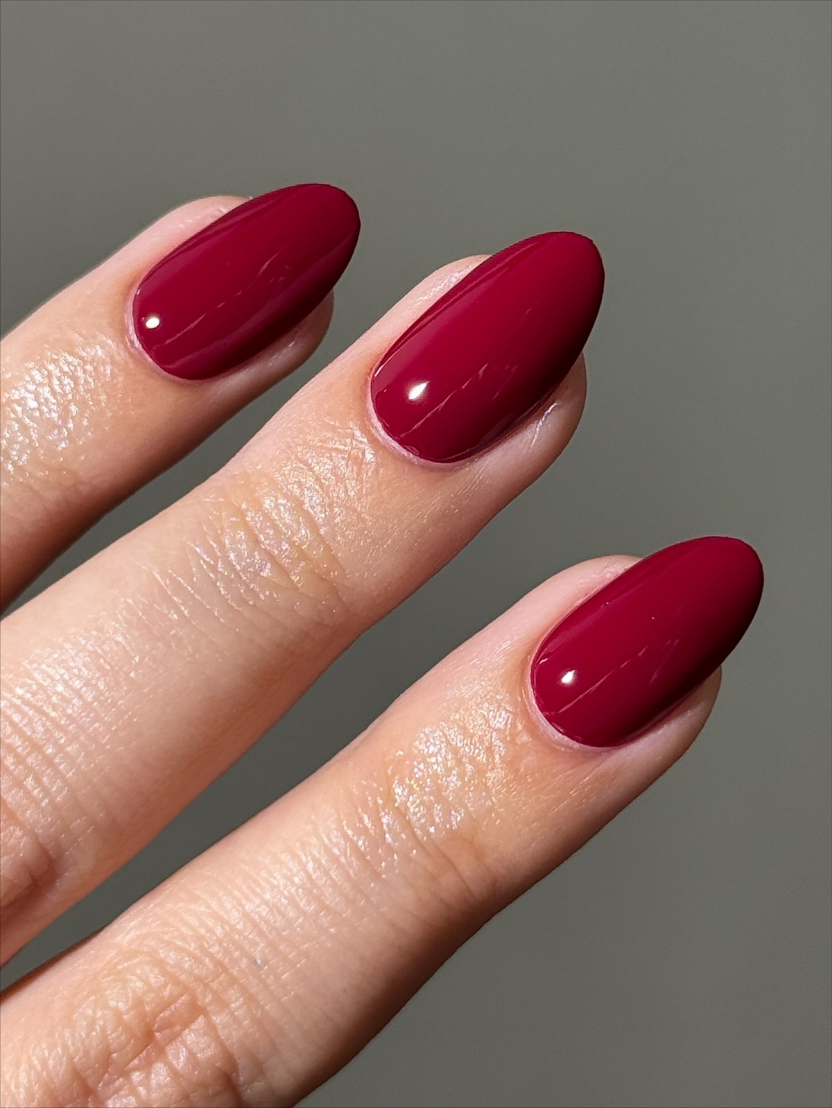 Однотонный маникюр 2026: красивые ногти со вкусом