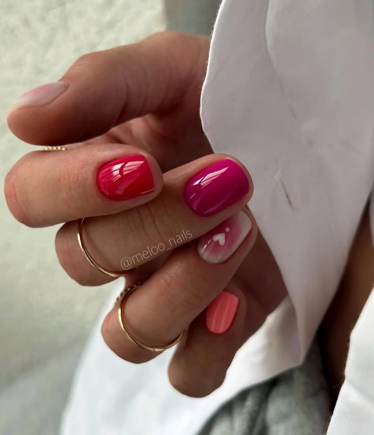 Сердечки на ногтях в феврале 2026: романтика в деталях