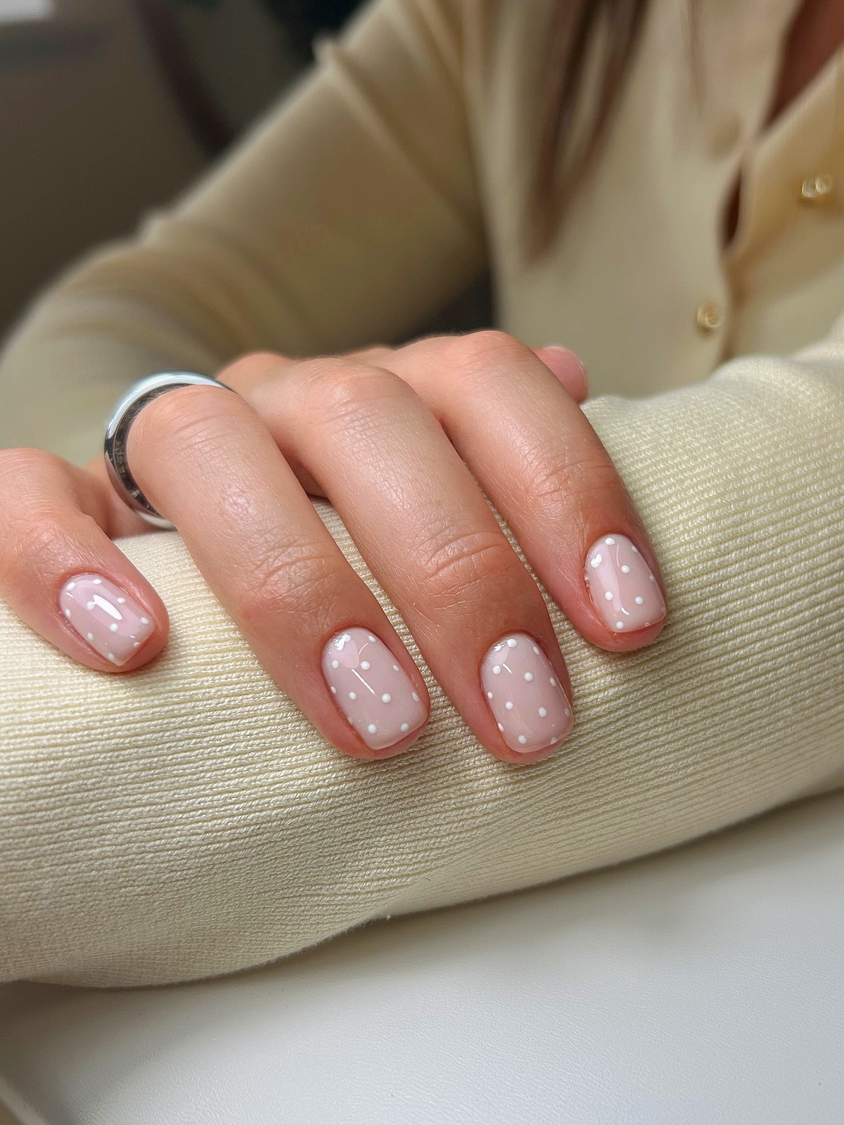 Аккуратный маникюр на каждый день: 5 стильных решений