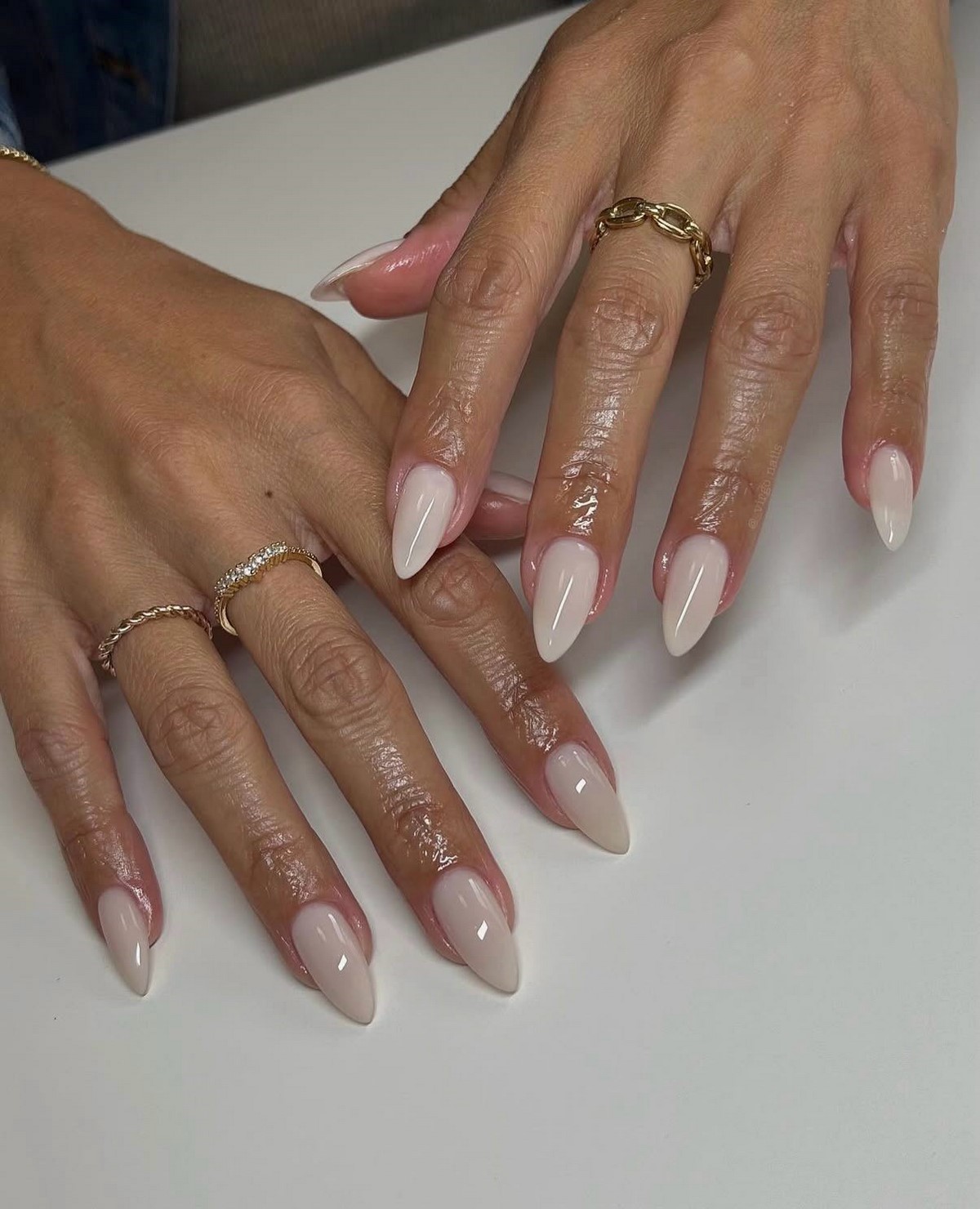 Трендовые цвета ногтей марта: свежие идеи маникюра