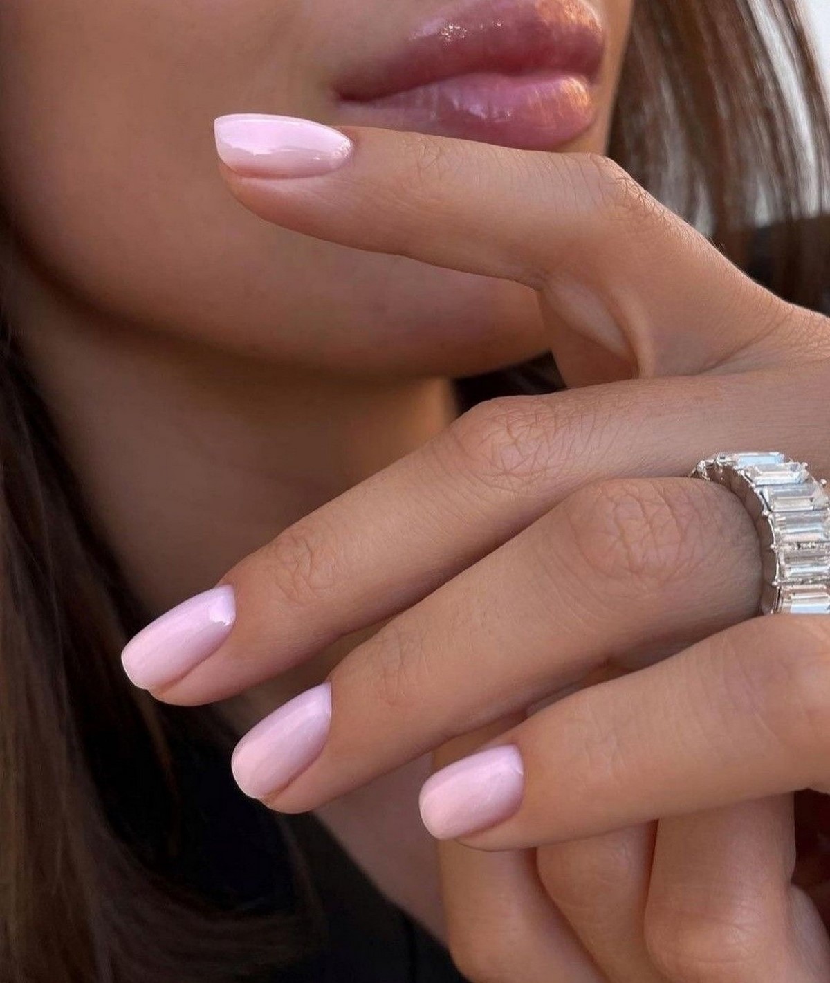 Маникюр на каждый день: мягкие цвета, которые выглядят дорого
