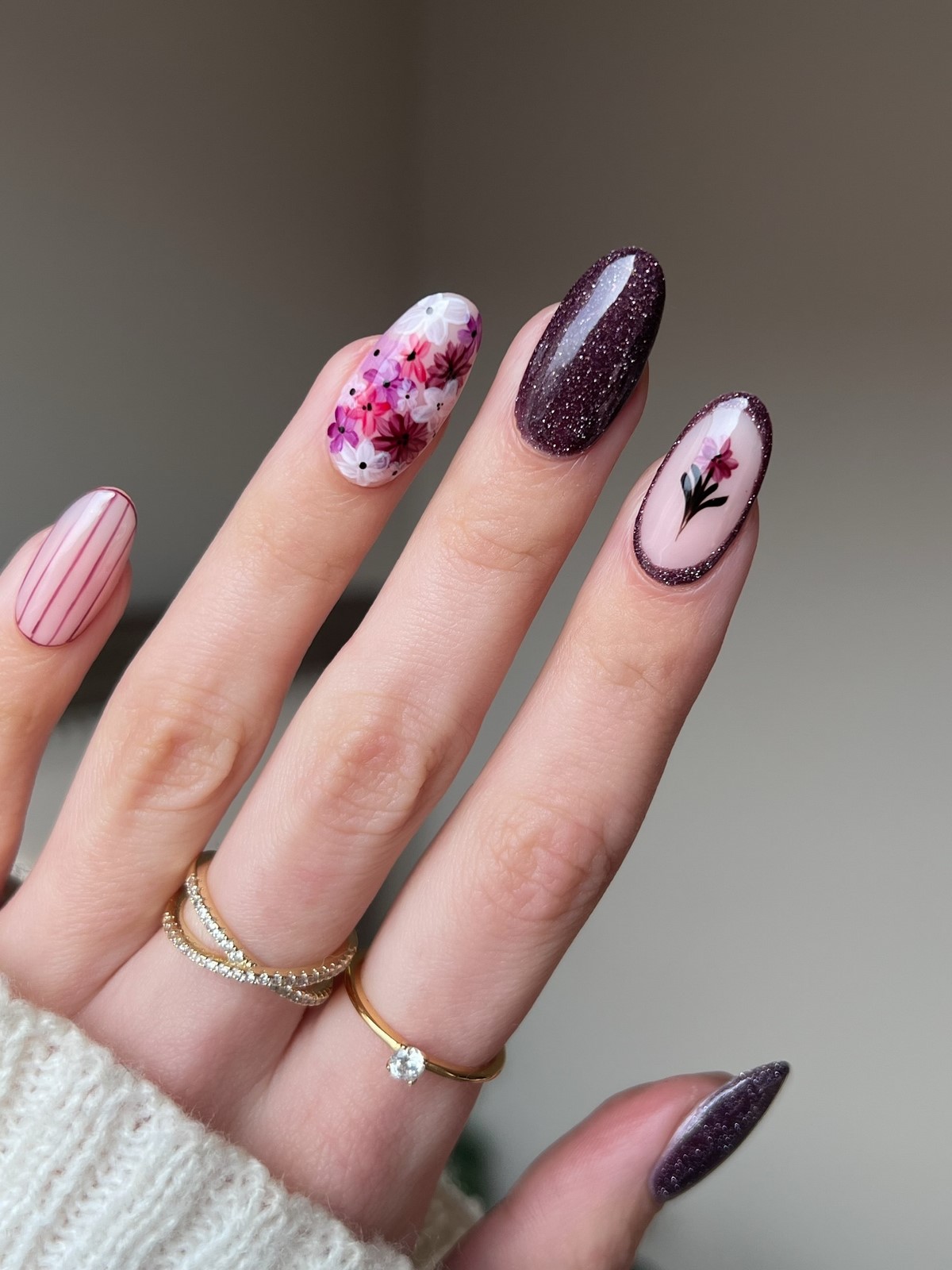 Маникюр на март 2026: цвета и идеи, которые будут носить чаще всего