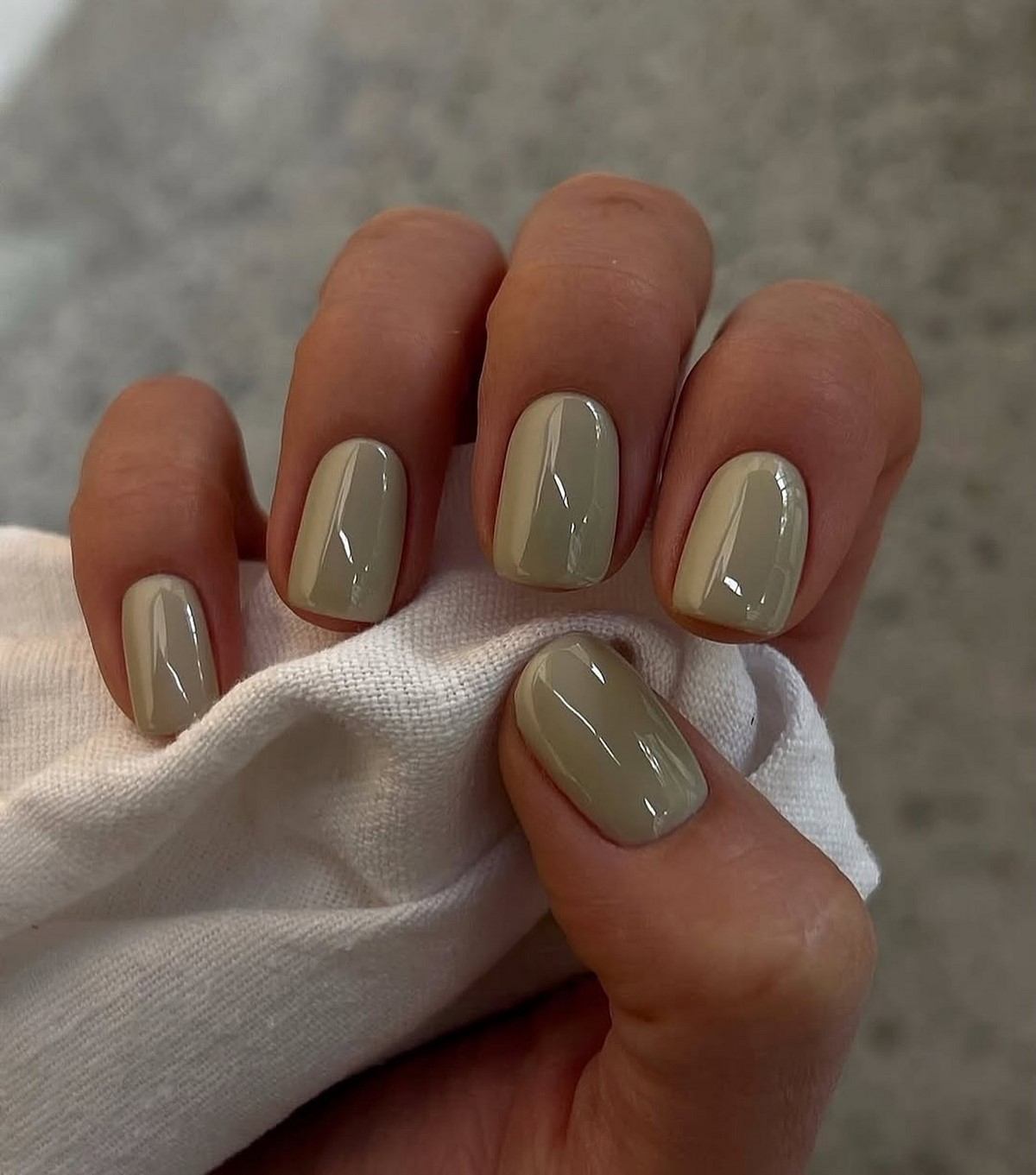 Аккуратный маникюр на каждый день: 5 стильных решений