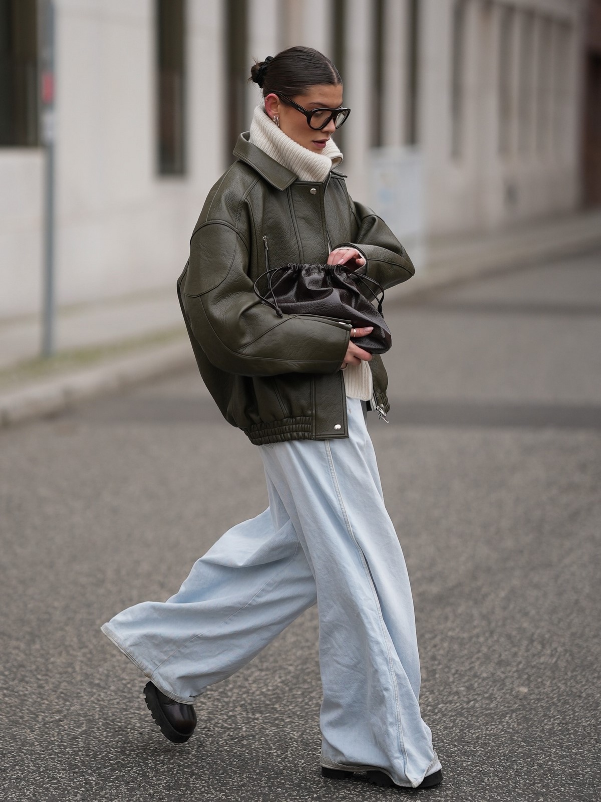 Куртки на весну 2026, которые носят все: 7 моделей