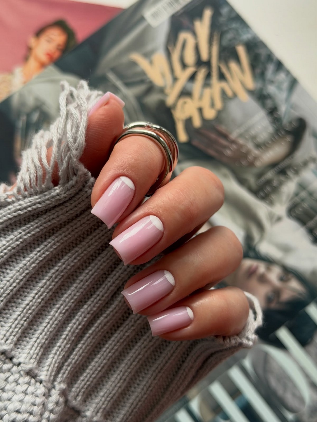 Маникюр с прозрачной базой: тренд этой весны, который выглядит дороже плотного покрытия