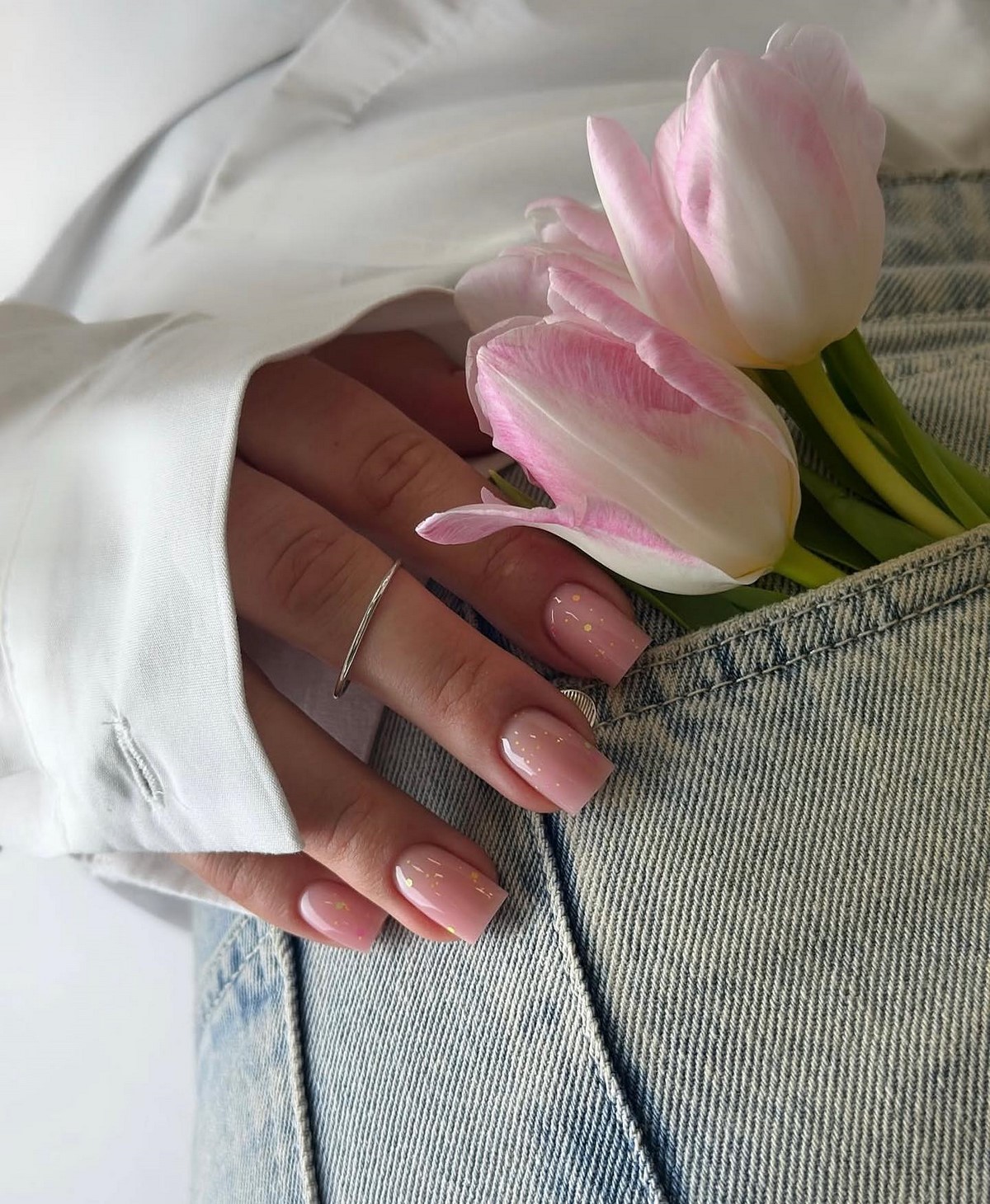 Маникюр на каждый день: мягкие цвета, которые выглядят дорого