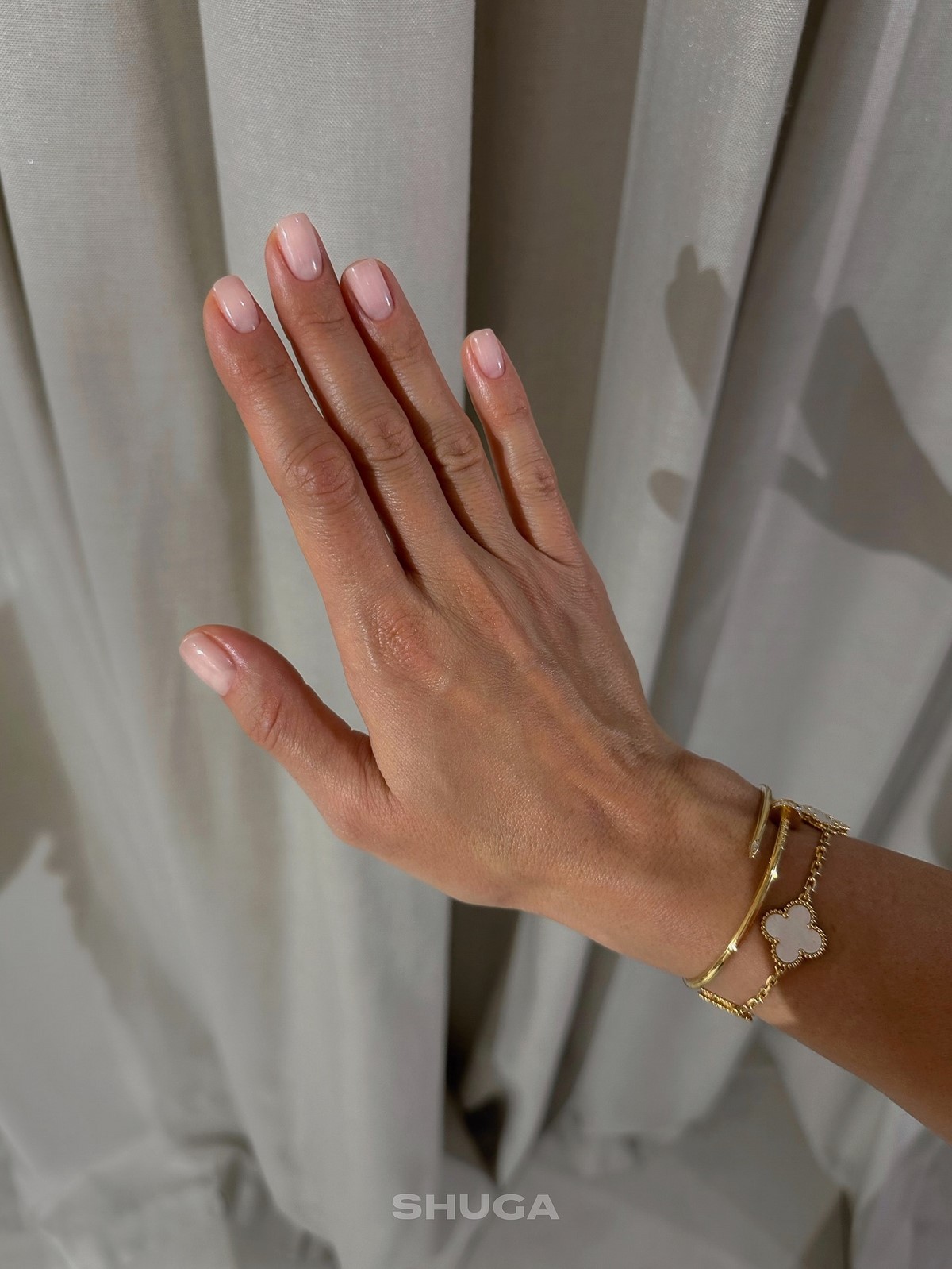 Маникюр на каждый день: мягкие цвета, которые выглядят дорого