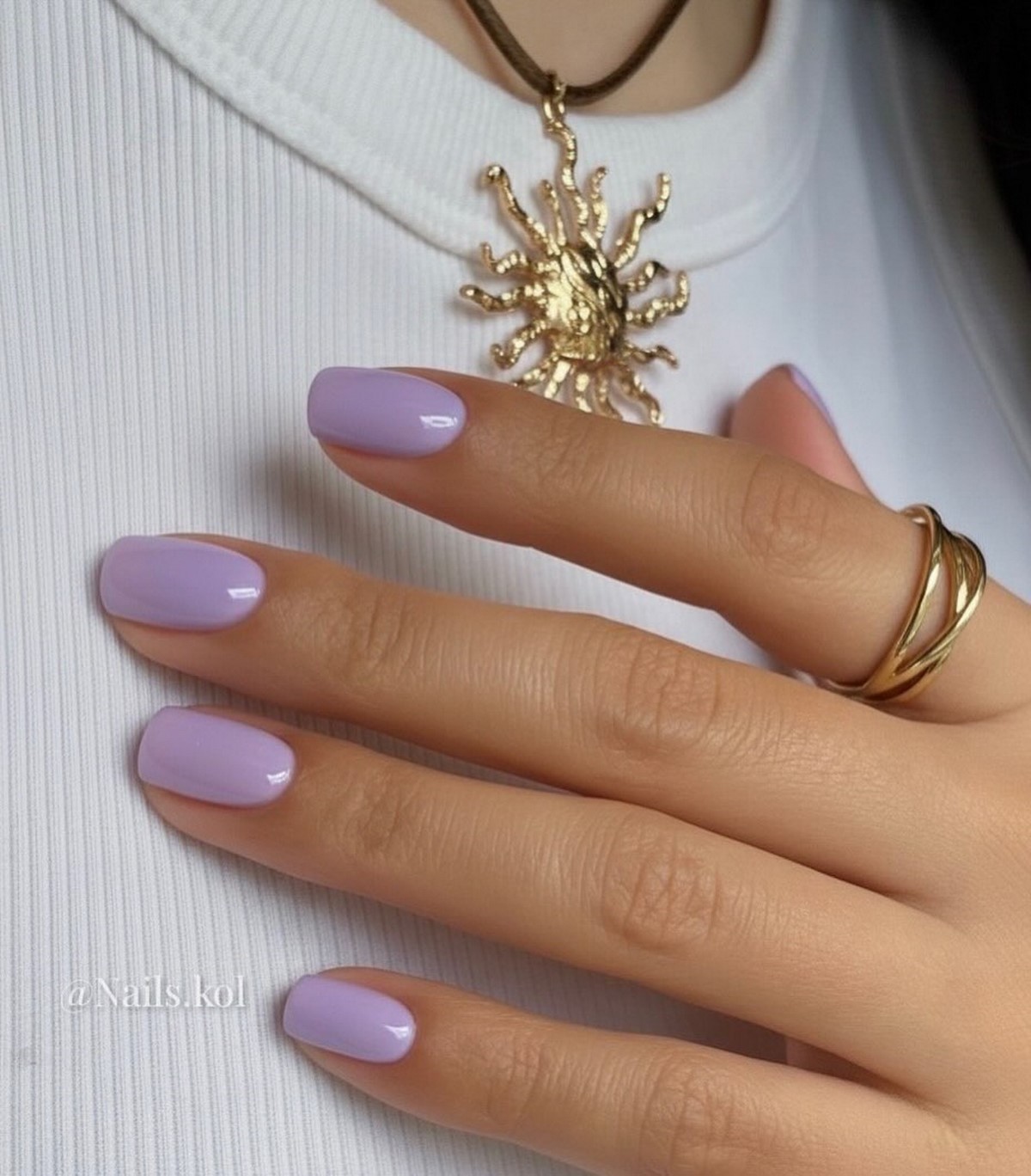 Маникюр на каждый день: мягкие цвета, которые выглядят дорого