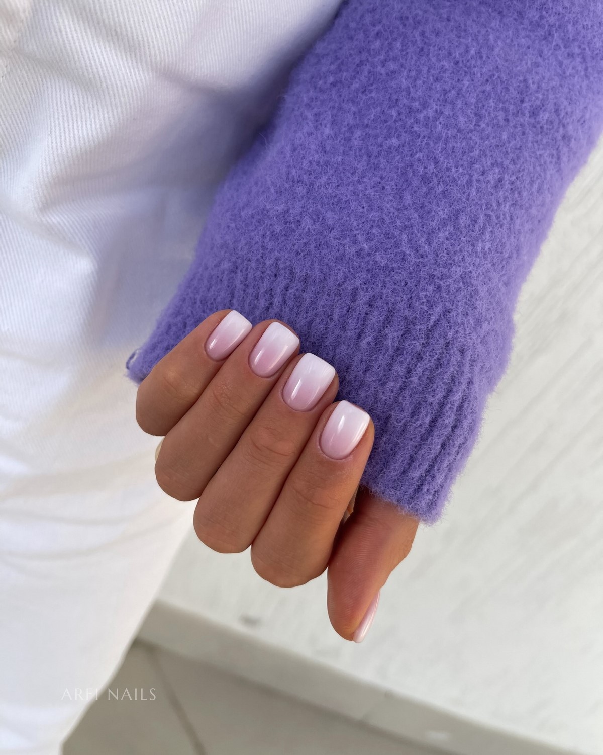 Трендовые цвета ногтей марта: свежие идеи маникюра