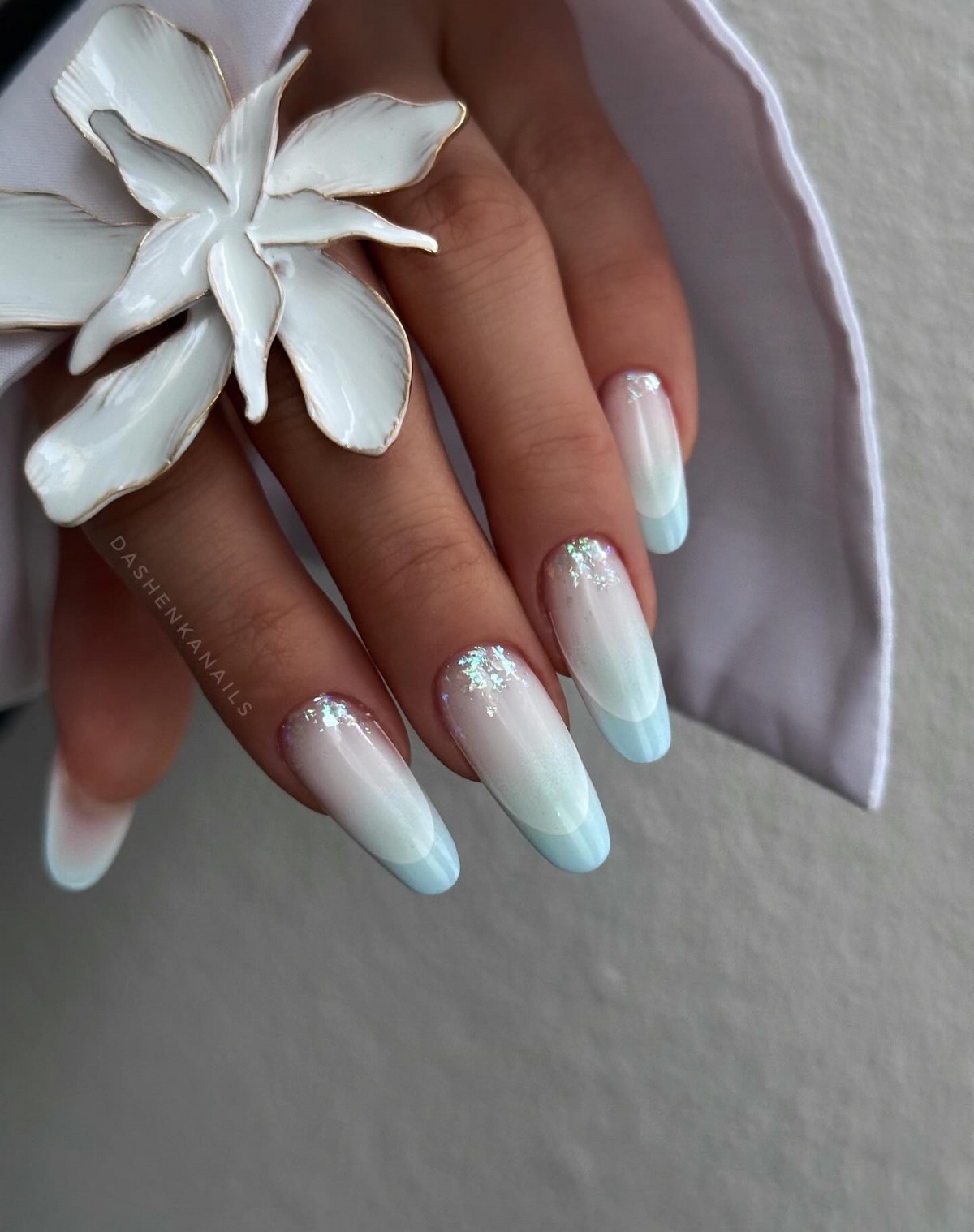 Трендовые цвета ногтей марта: свежие идеи маникюра