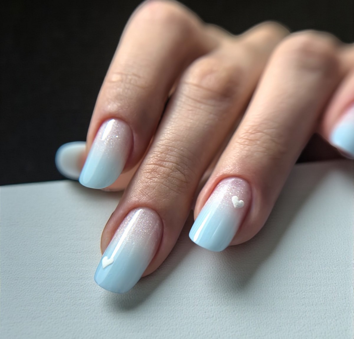 Трендовые цвета ногтей марта: свежие идеи маникюра