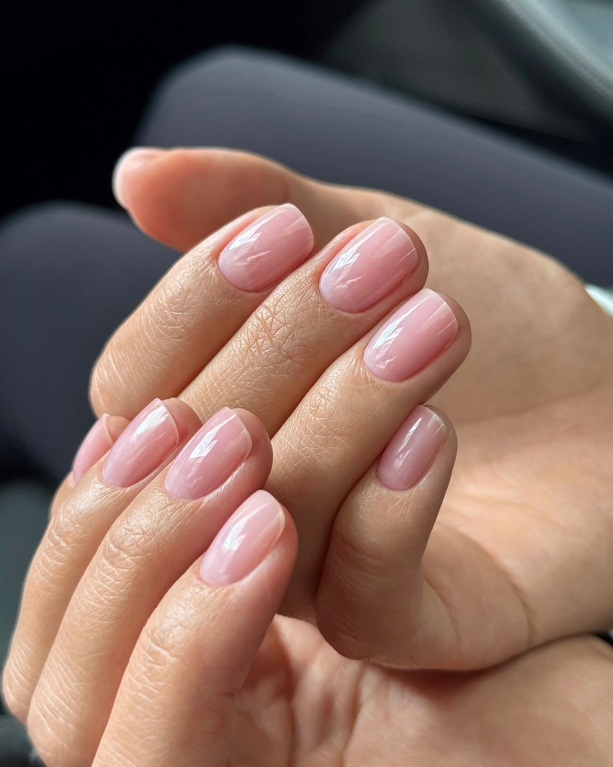 Трендовые цвета ногтей марта: свежие идеи маникюра