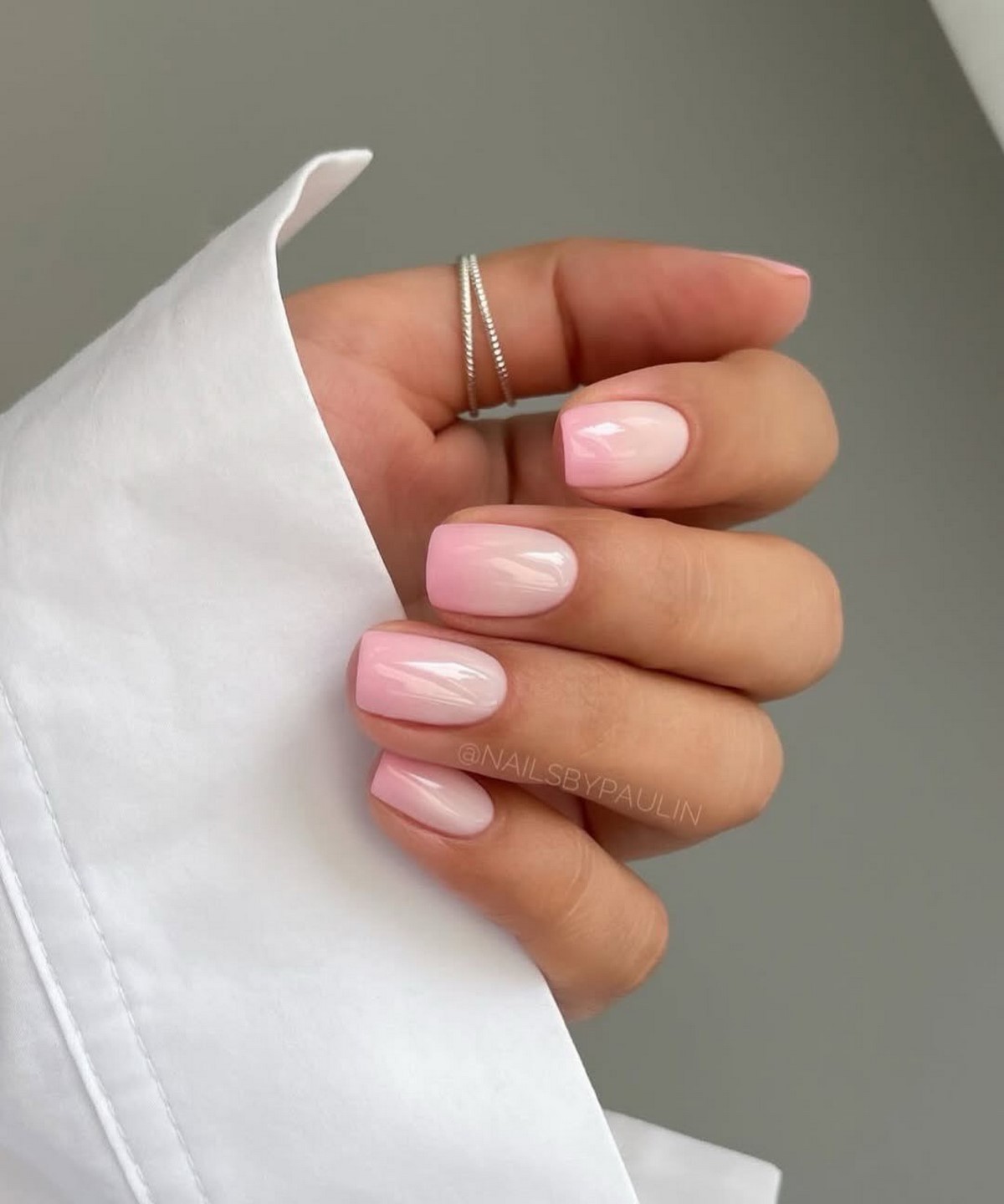 Универсальные оттенки ногтей для весеннего гардероба