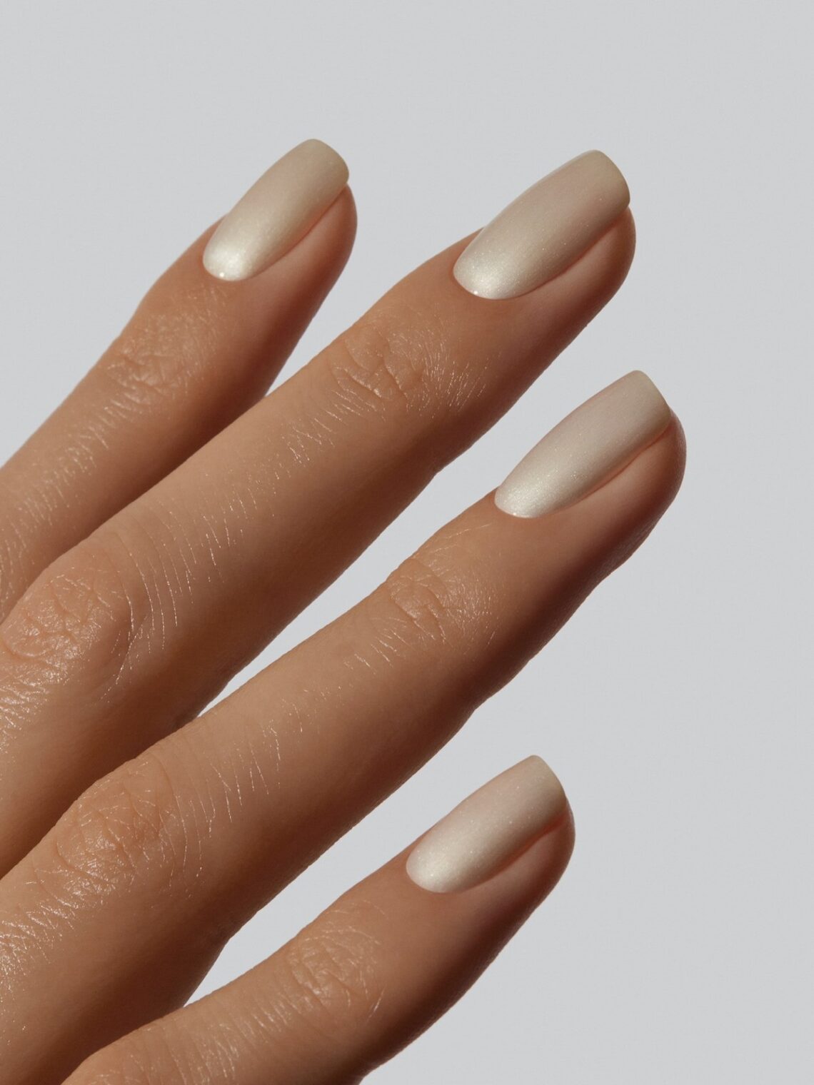 Нежный маникюр на каждый день: цвета, которые выглядят дорого