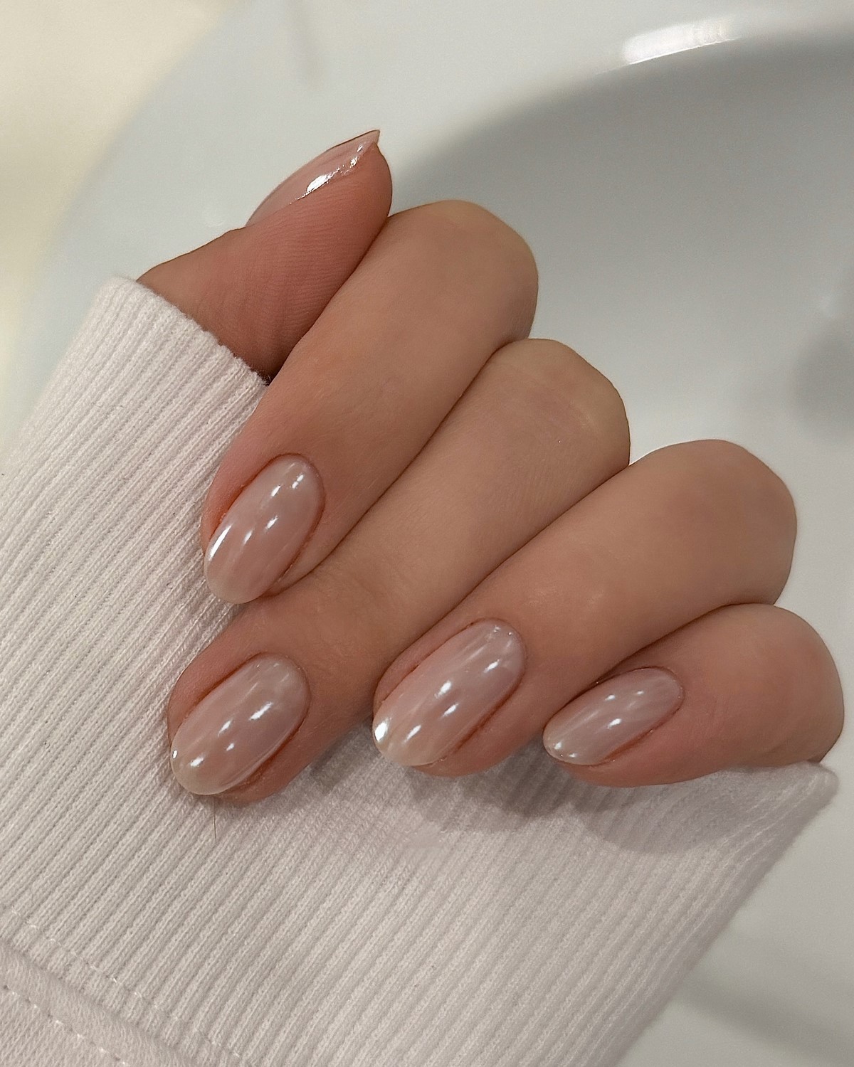 Маникюр весна 2026: 15 трендов, которые диктуют стиль