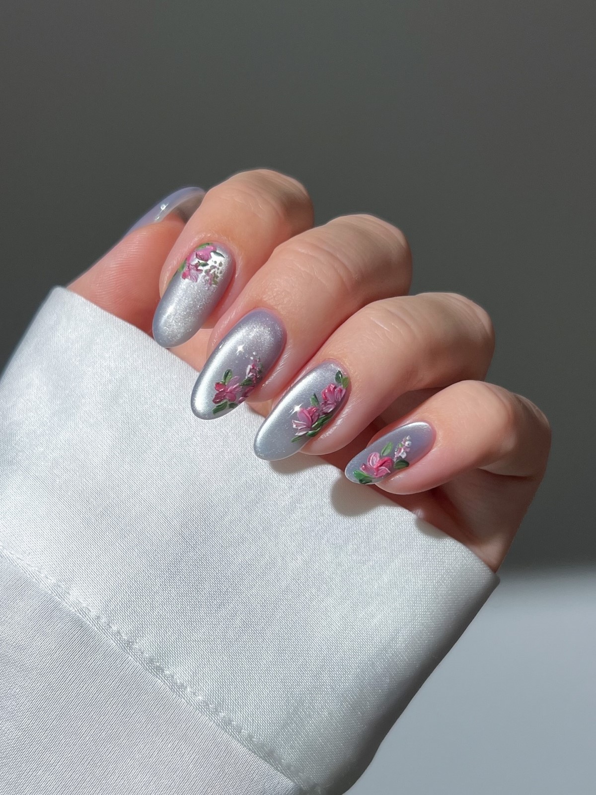 Маникюр весна 2026: 15 трендов, которые диктуют стиль