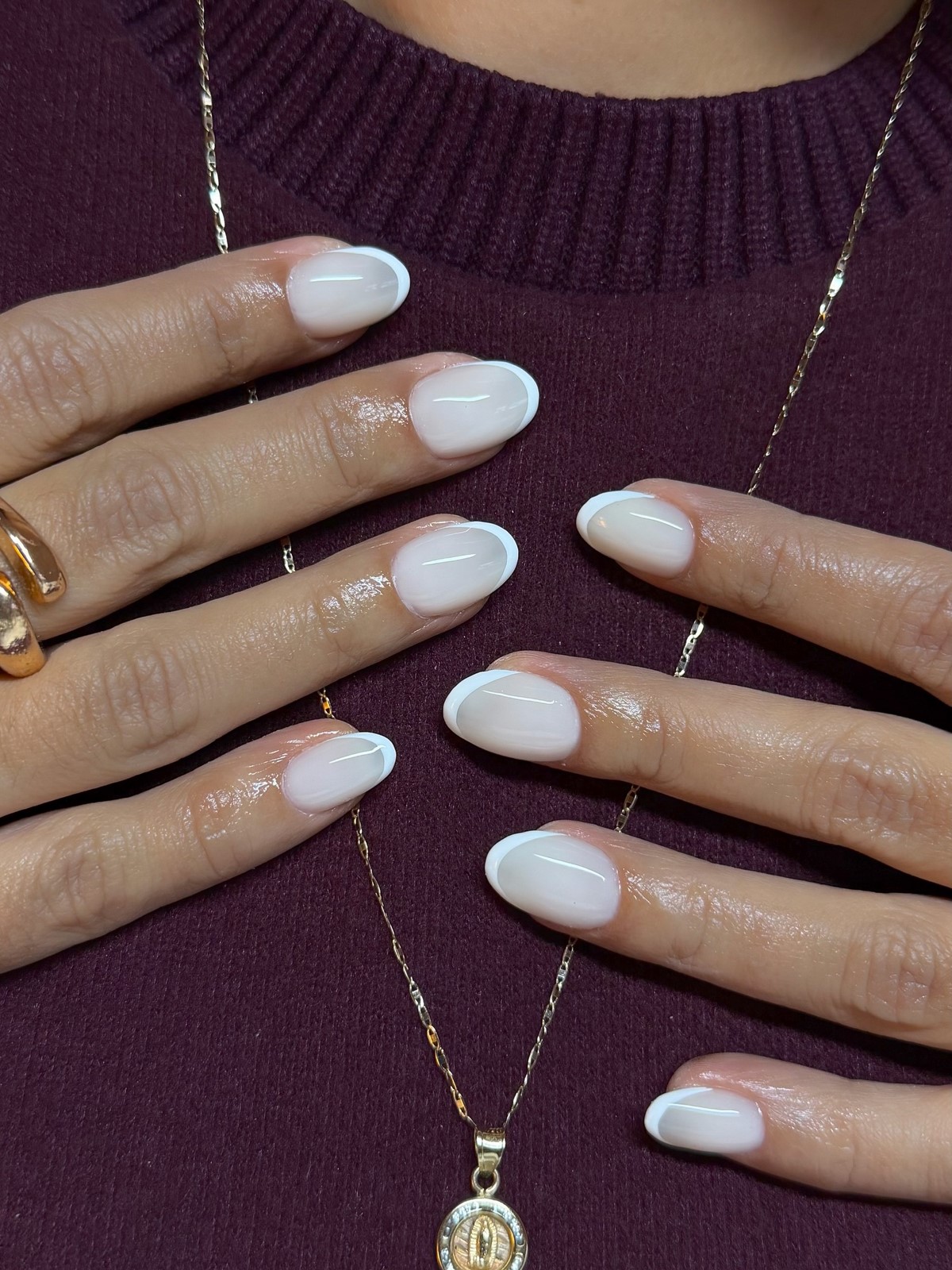 Cloud Dancer и молочный маникюр: главный тренд 2026 года