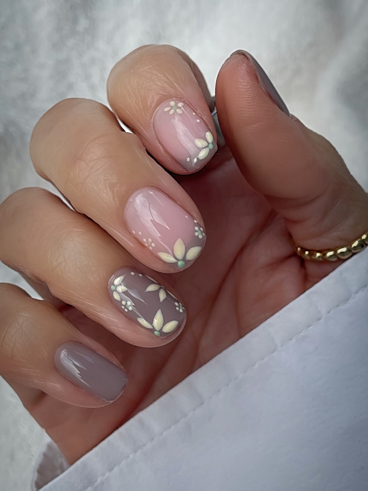 Маникюр весна 2026: 15 трендов, которые диктуют стиль