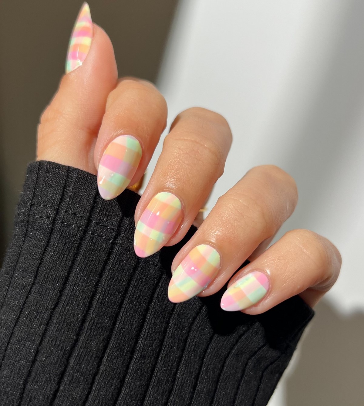 Маникюр весна 2026: 15 трендов, которые диктуют стиль