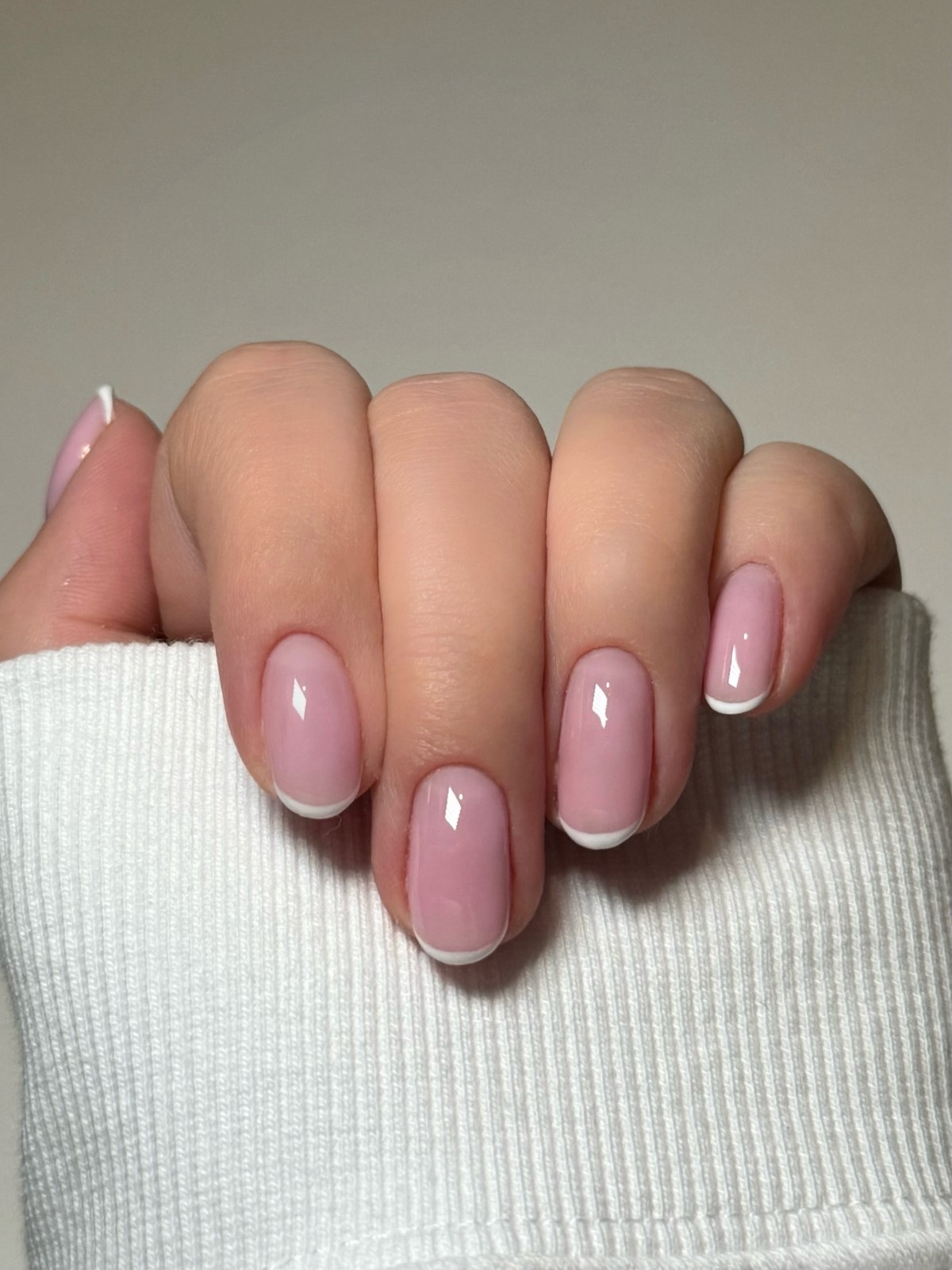 Маникюр весна 2026: 15 трендов, которые диктуют стиль