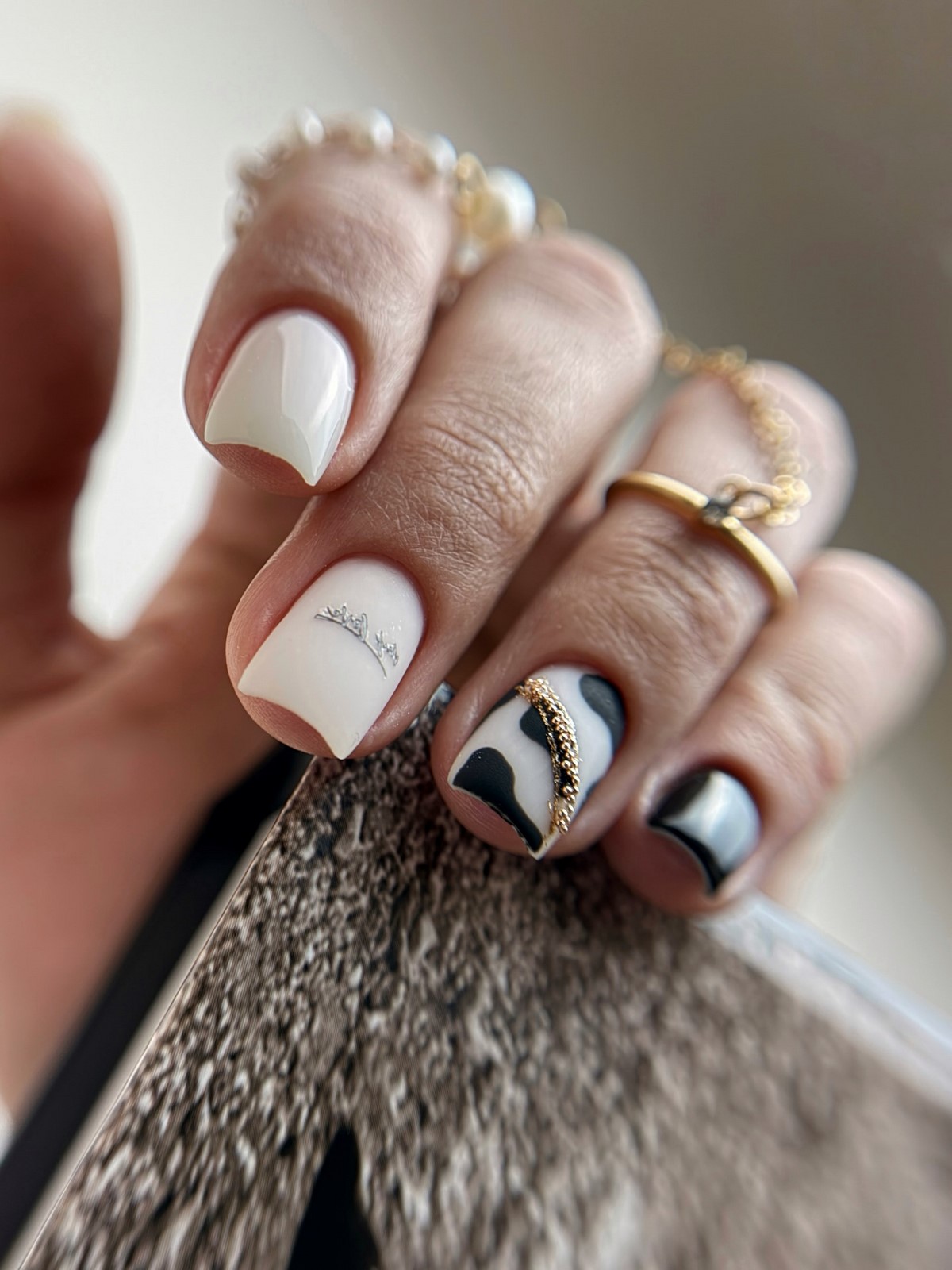 Молочный маникюр: самый аккуратный вариант сезона