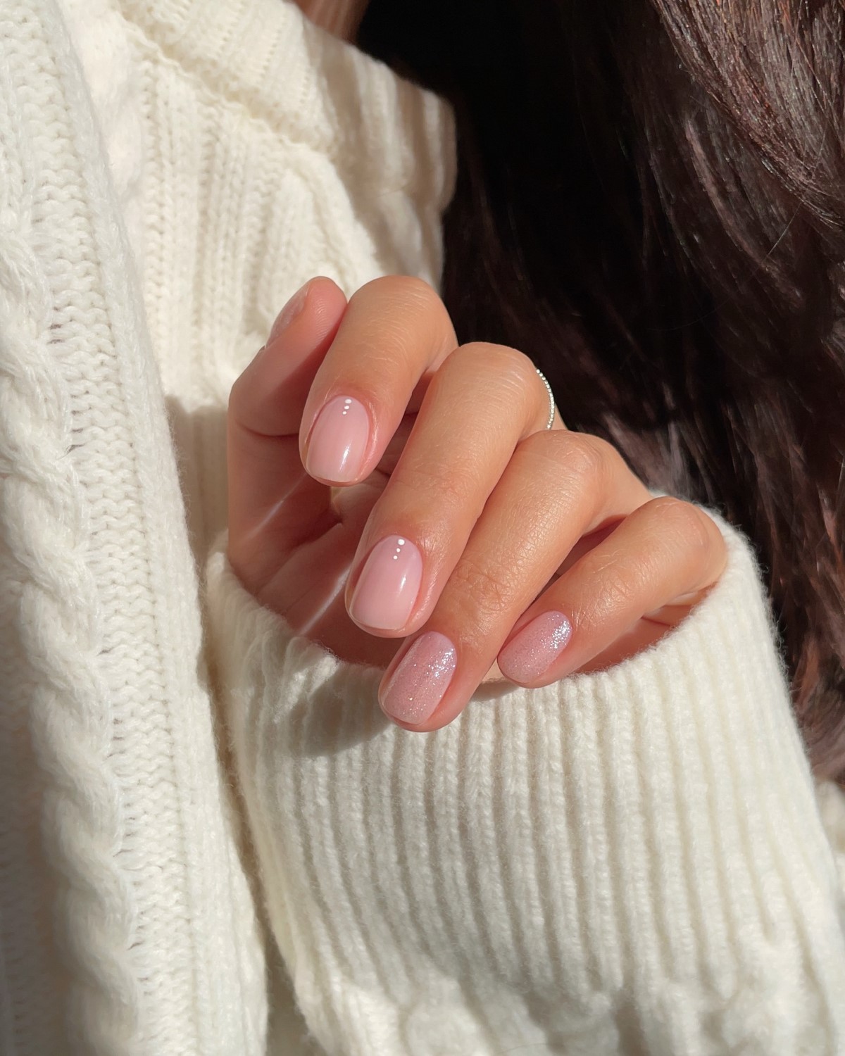 Нежный маникюр на каждый день: цвета, которые выглядят дорого