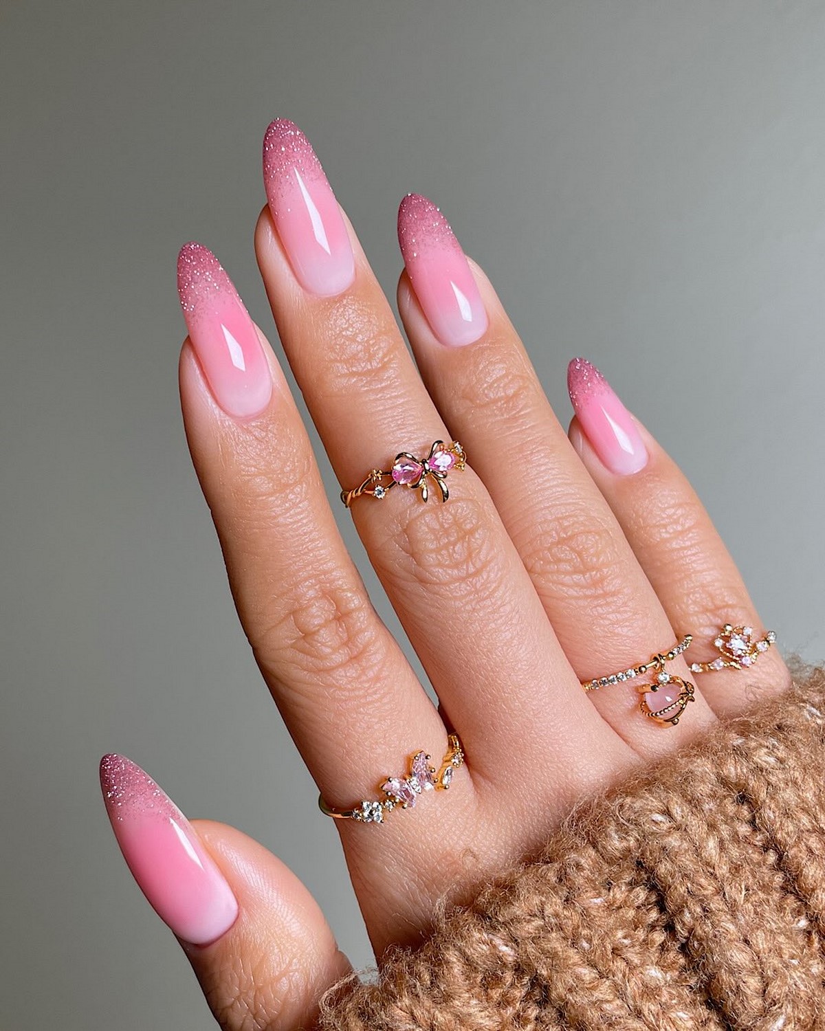 Нежный маникюр на каждый день: цвета, которые выглядят дорого