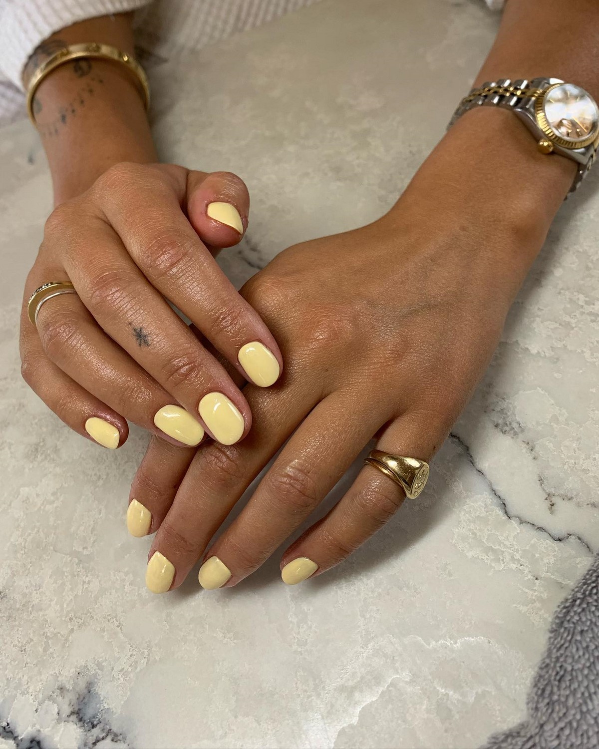 Нежный маникюр на каждый день: цвета, которые выглядят дорого