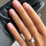 Этот маникюр дешевит руки — его все еще делают, не замечая ошибки