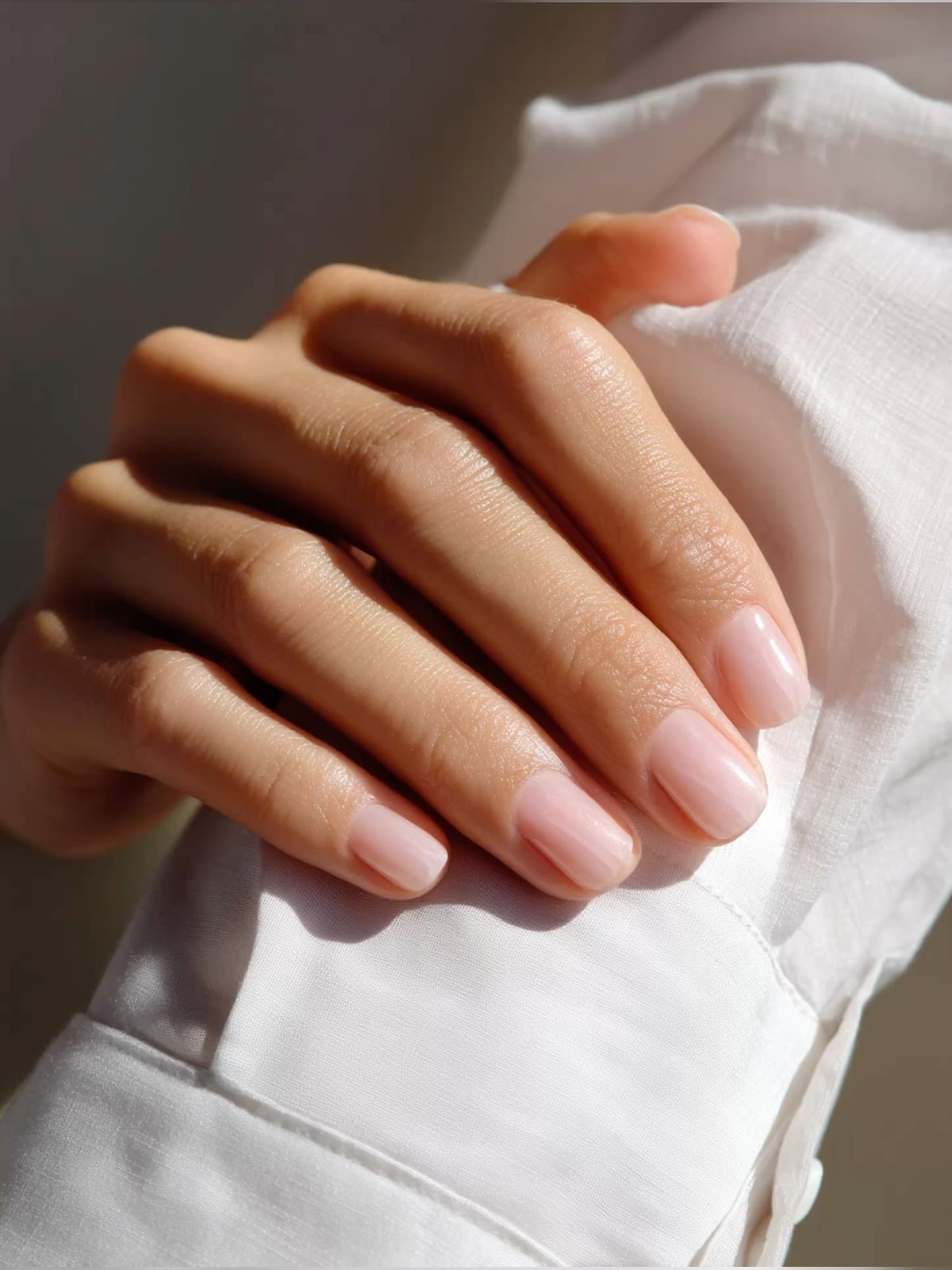 Маникюр 2026: тренды, которые сейчас показывают чаще всего (фото)