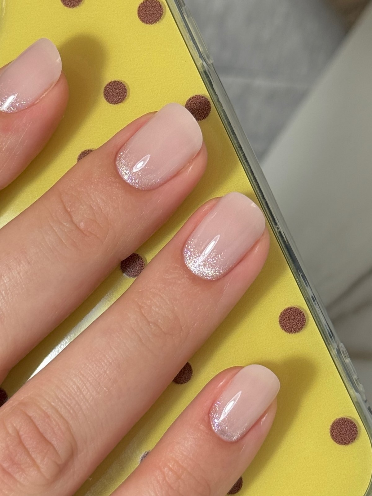 Этот маникюр выглядит дорого без дизайна — его выбирают чаще