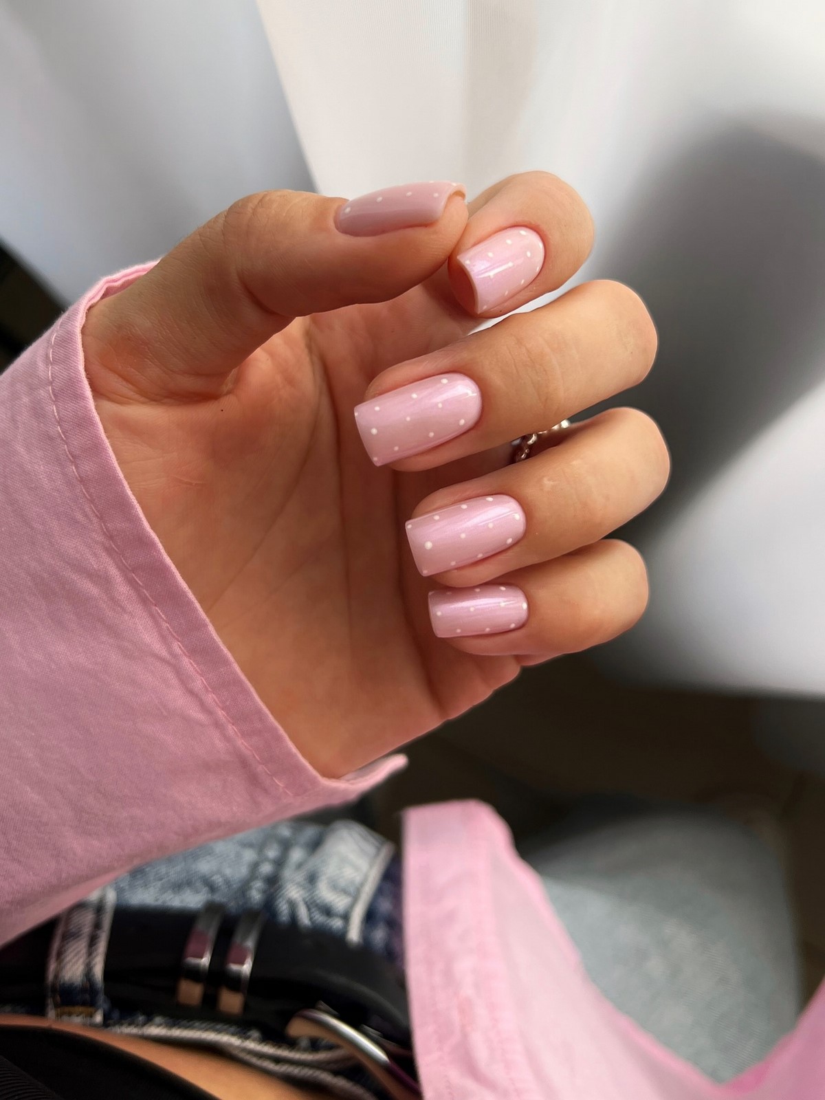 Этот маникюр выглядит дорого без дизайна — его выбирают чаще