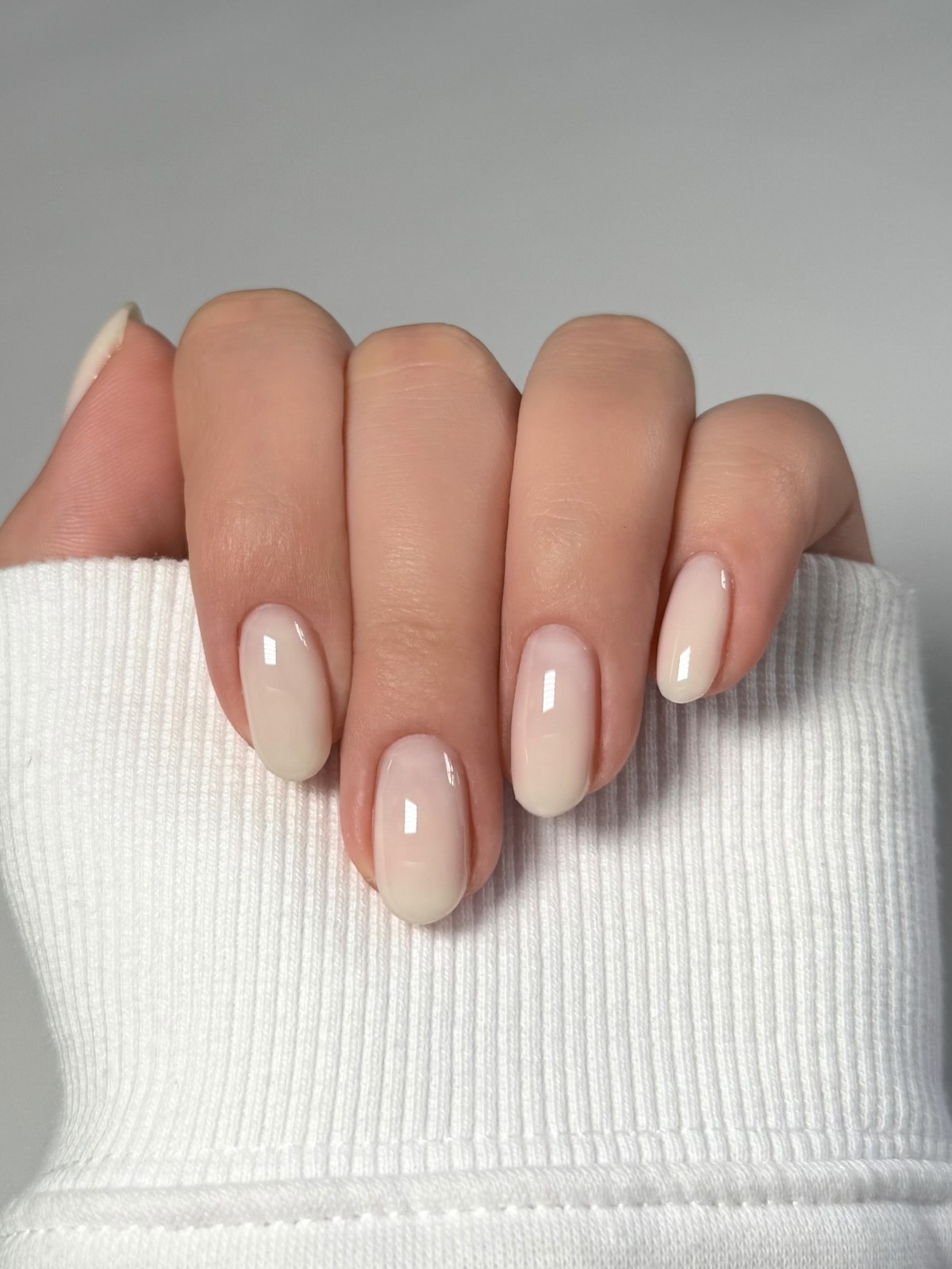 Маникюр 2026: идеи, которые сейчас выглядят по-новому (фото)