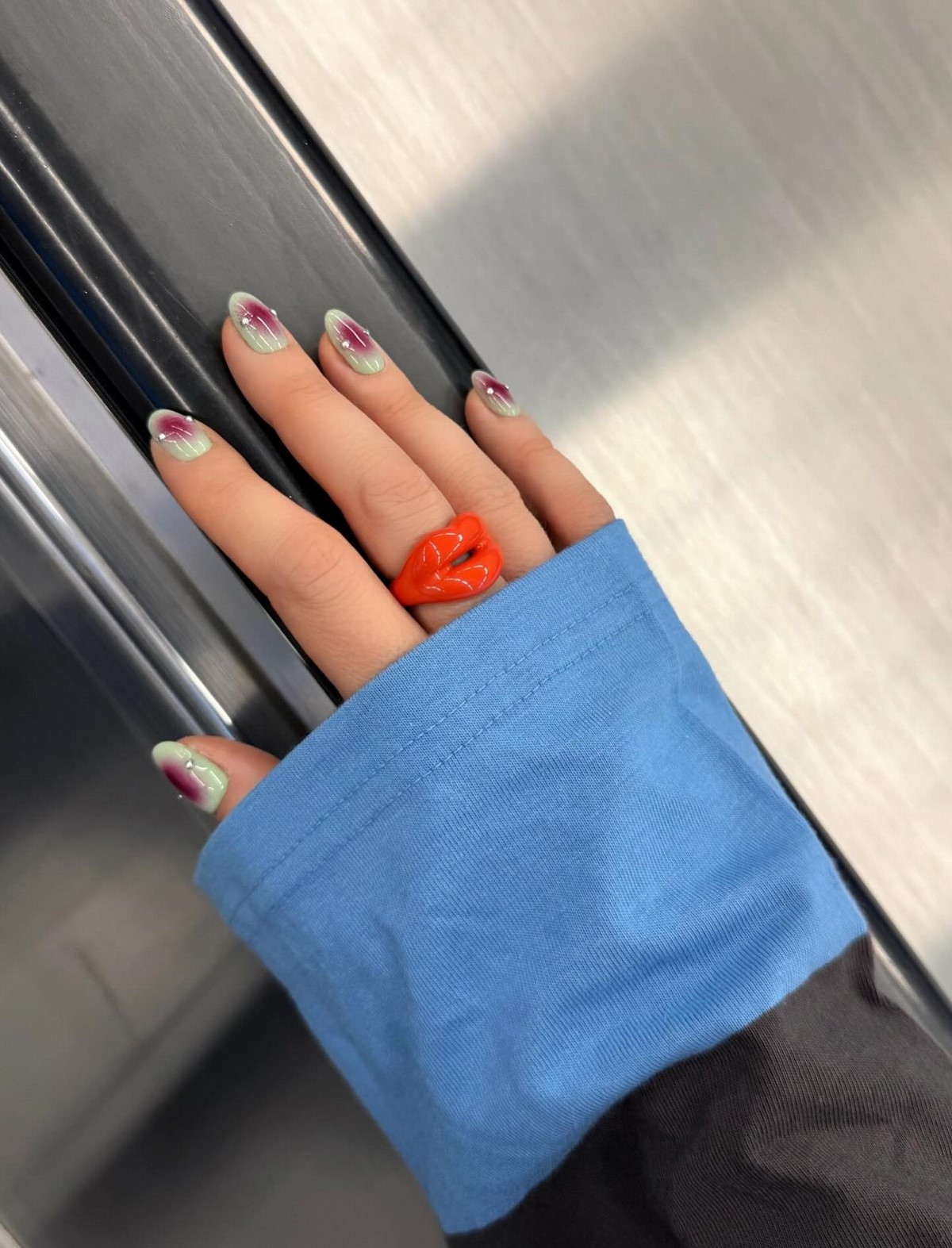 Маникюр 2026: тренды, которые сейчас показывают чаще всего (фото)