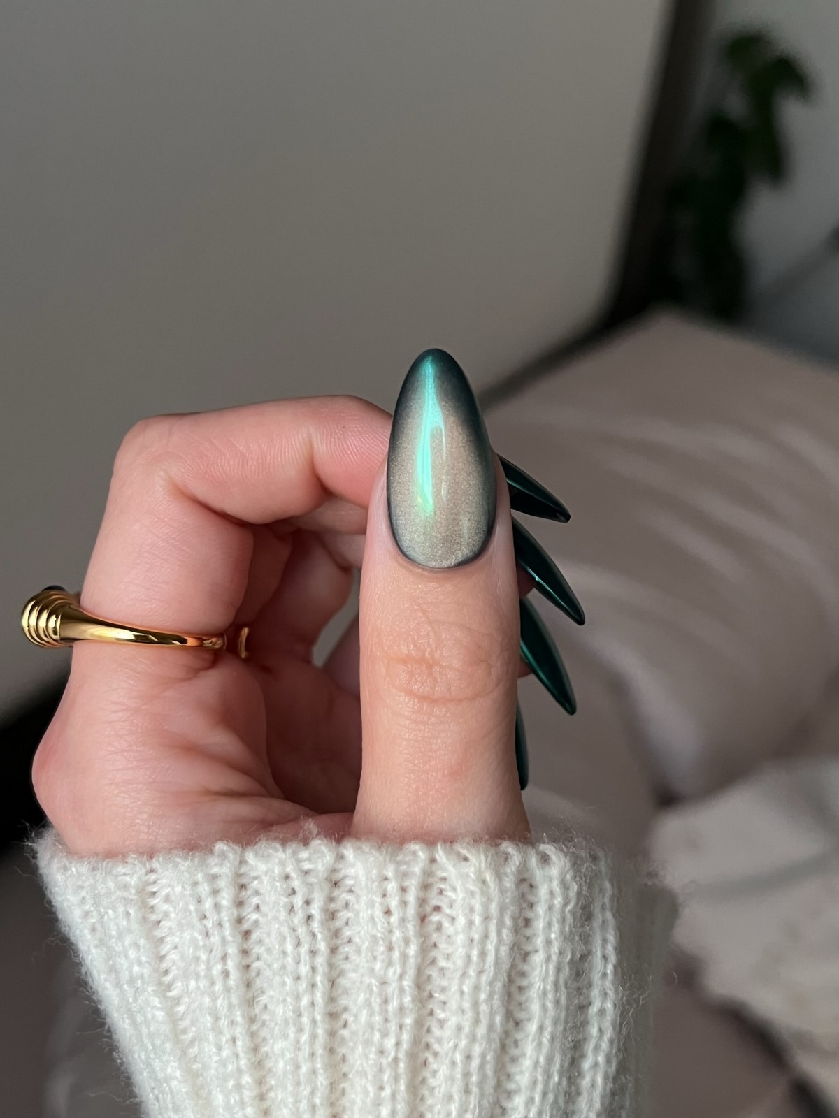 Маникюр 2026: тренды, которые сейчас показывают чаще всего (фото)