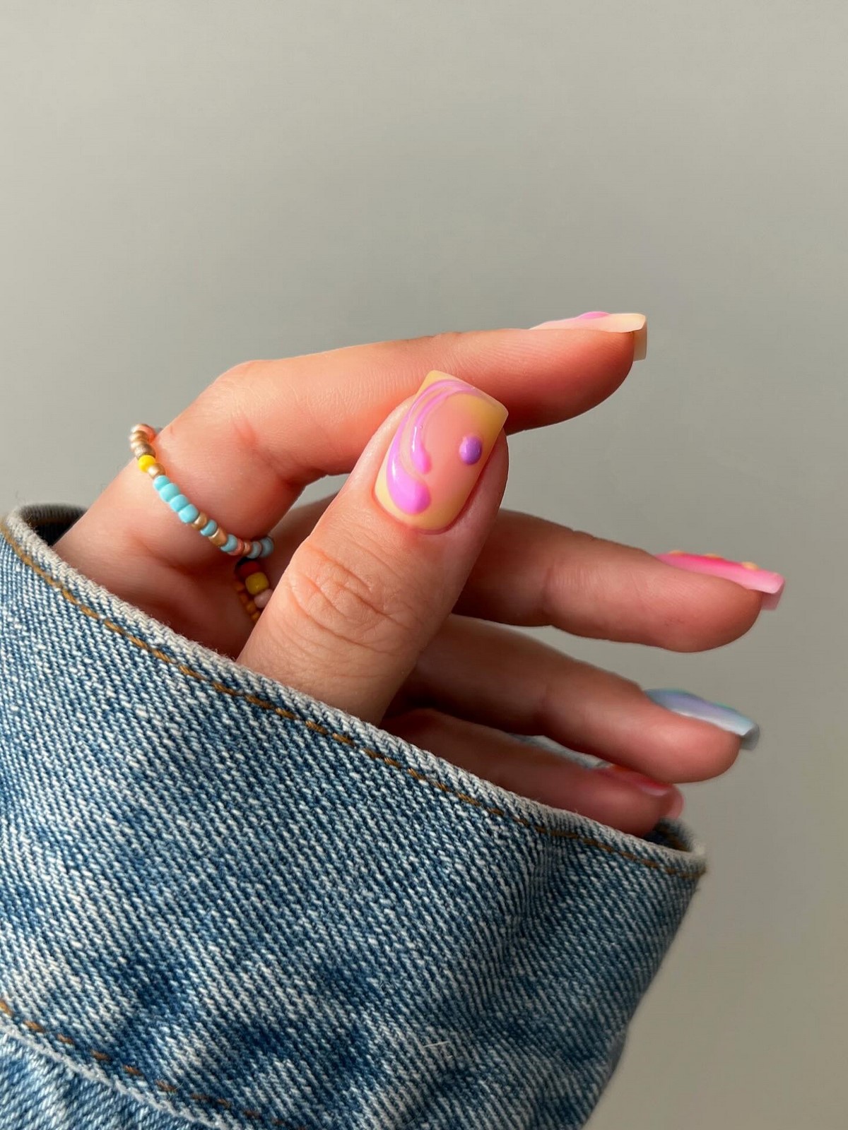 Маникюр 2026: тренды, которые сейчас показывают чаще всего (фото)