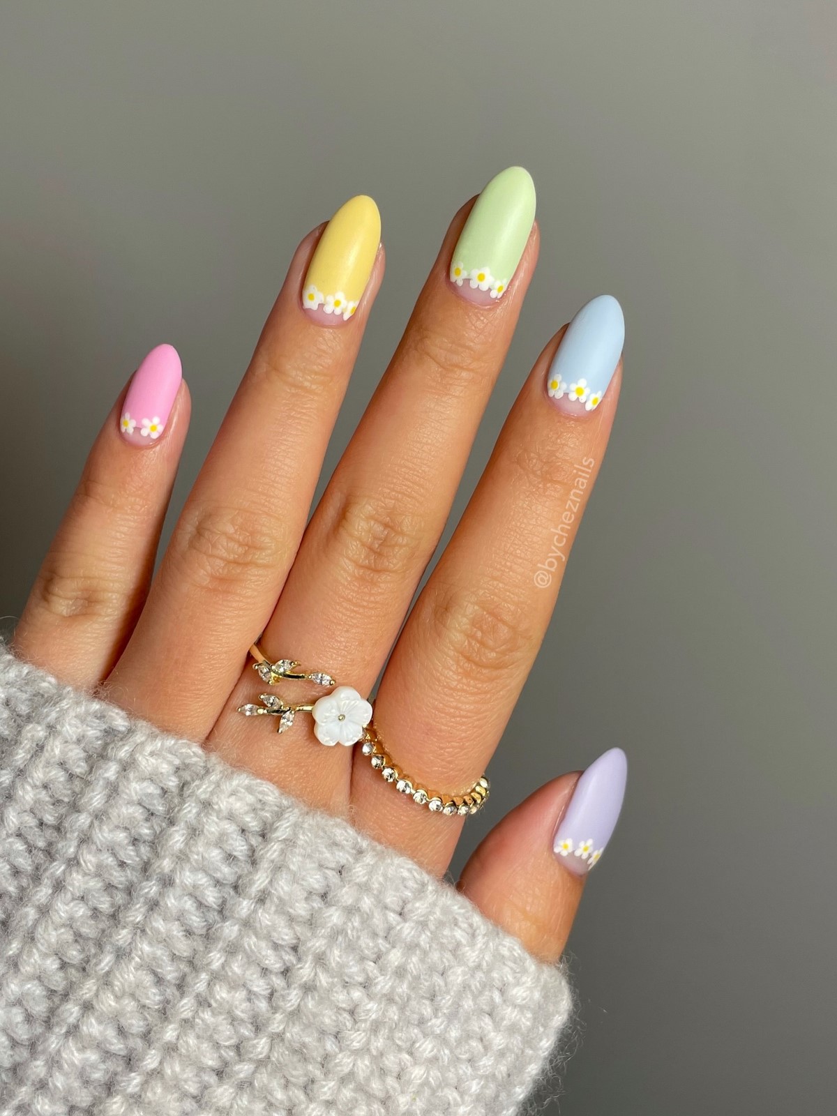 Маникюр 2026: тренды, которые сейчас показывают чаще всего (фото)