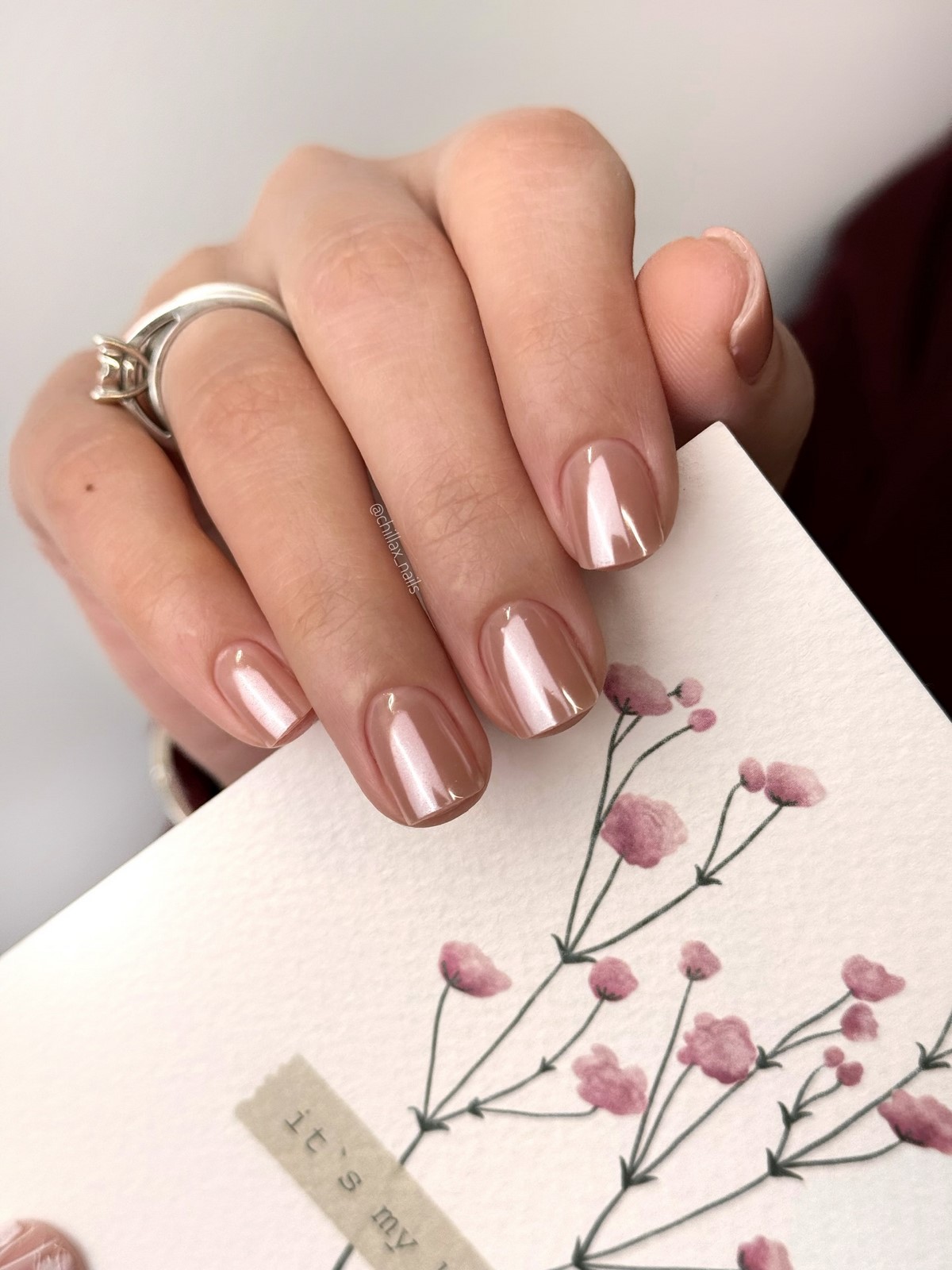 Маникюр 2026: тренды, которые сейчас показывают чаще всего (фото)